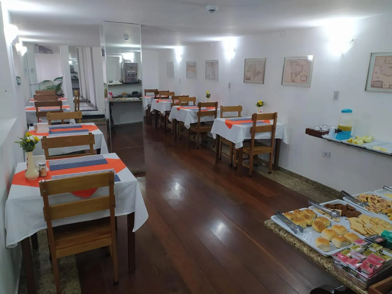 Dining area in Dublin Hotel