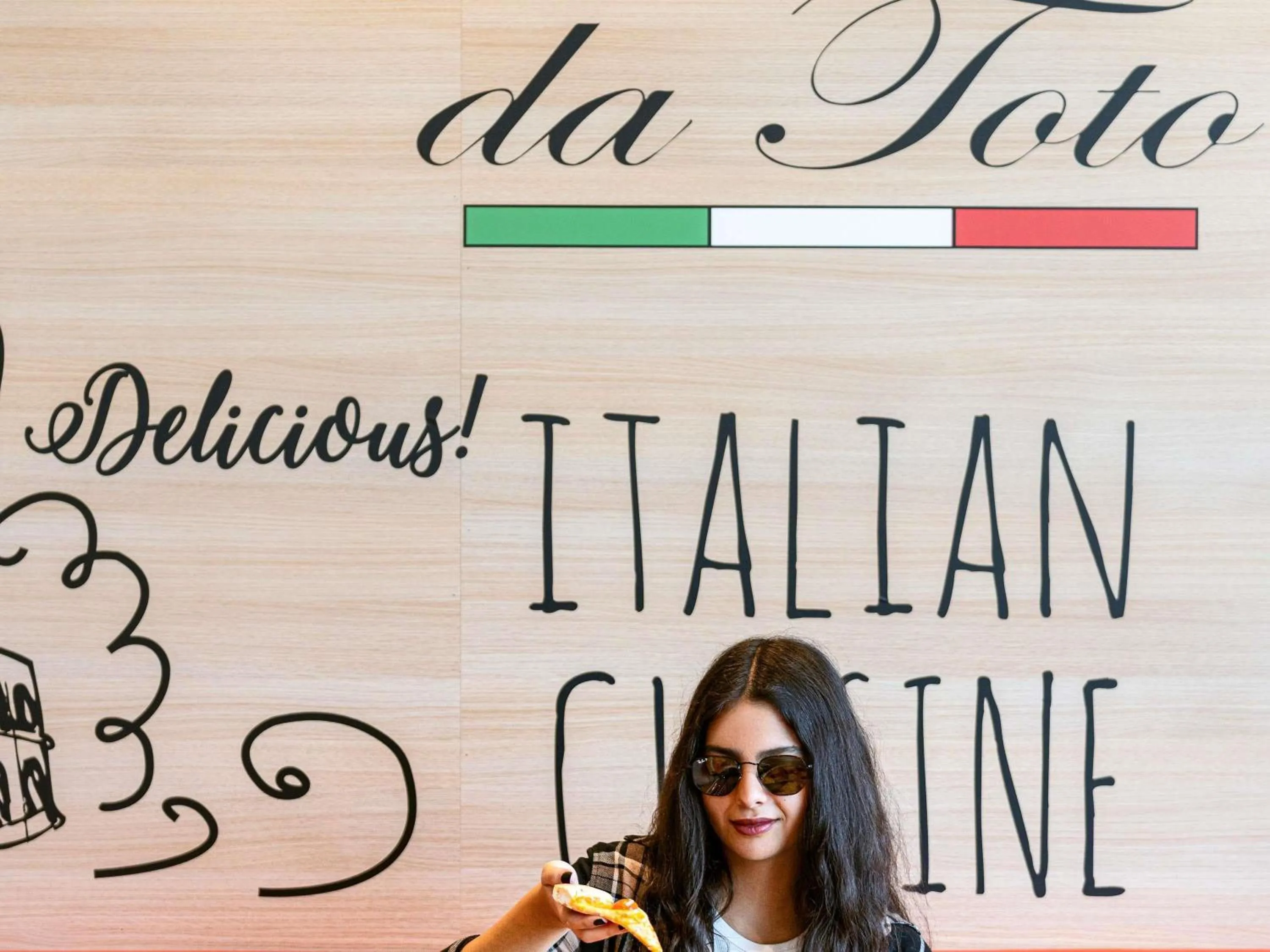 Restaurant/places to eat in Adagio Jeddah City Center