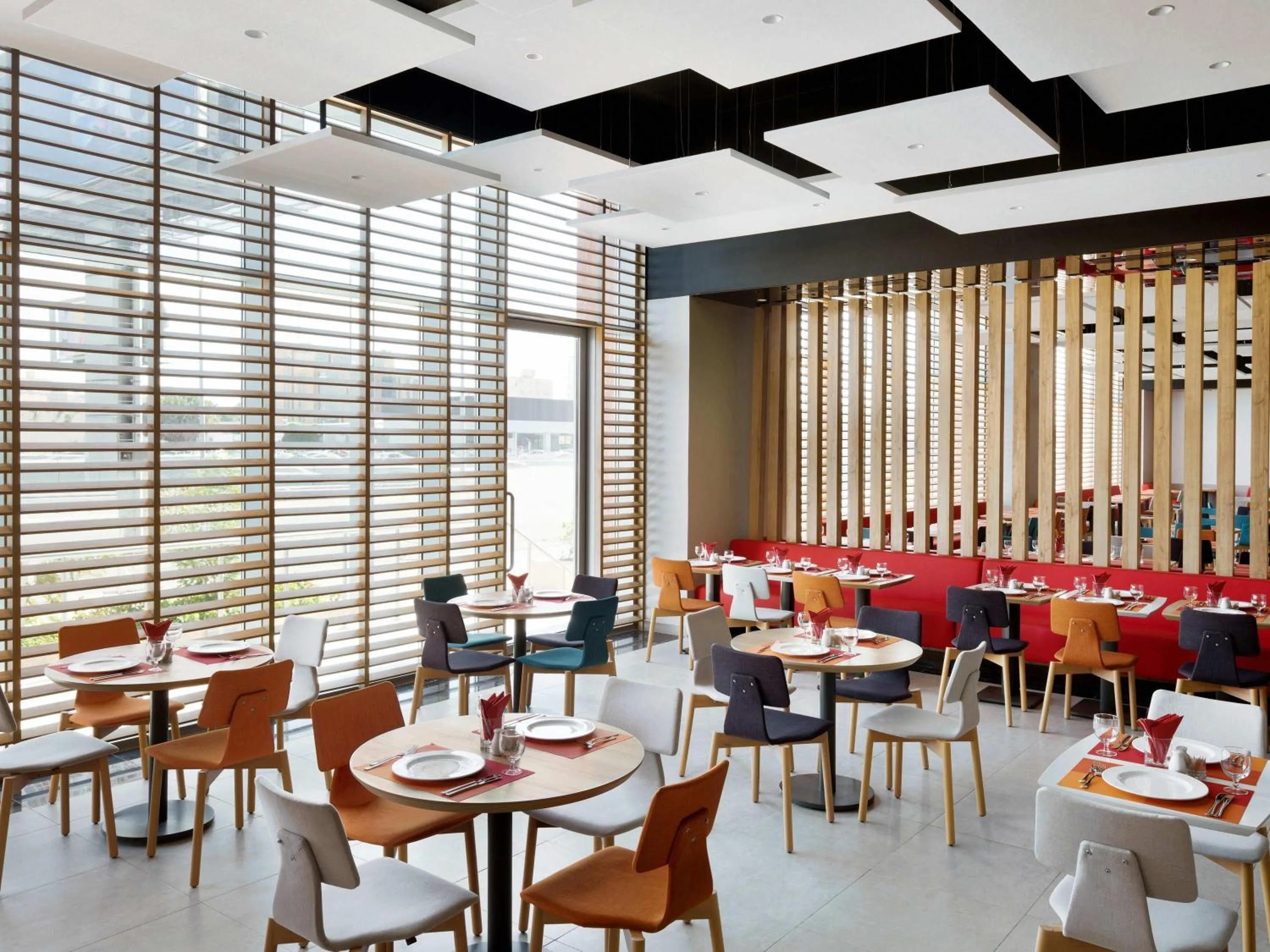 Restaurant/places to eat in ibis Jeddah City Center