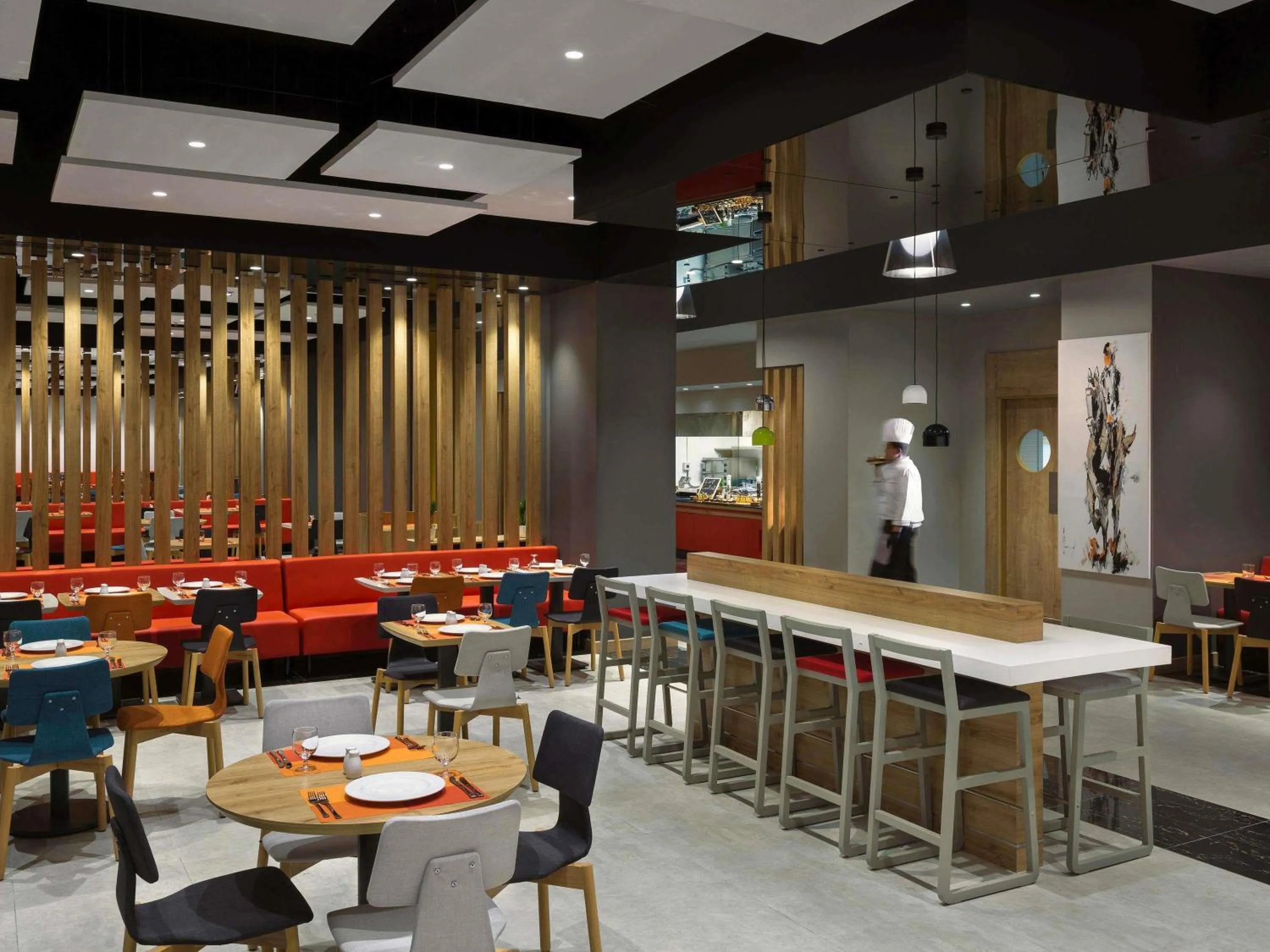 Restaurant/places to eat in ibis Jeddah City Center