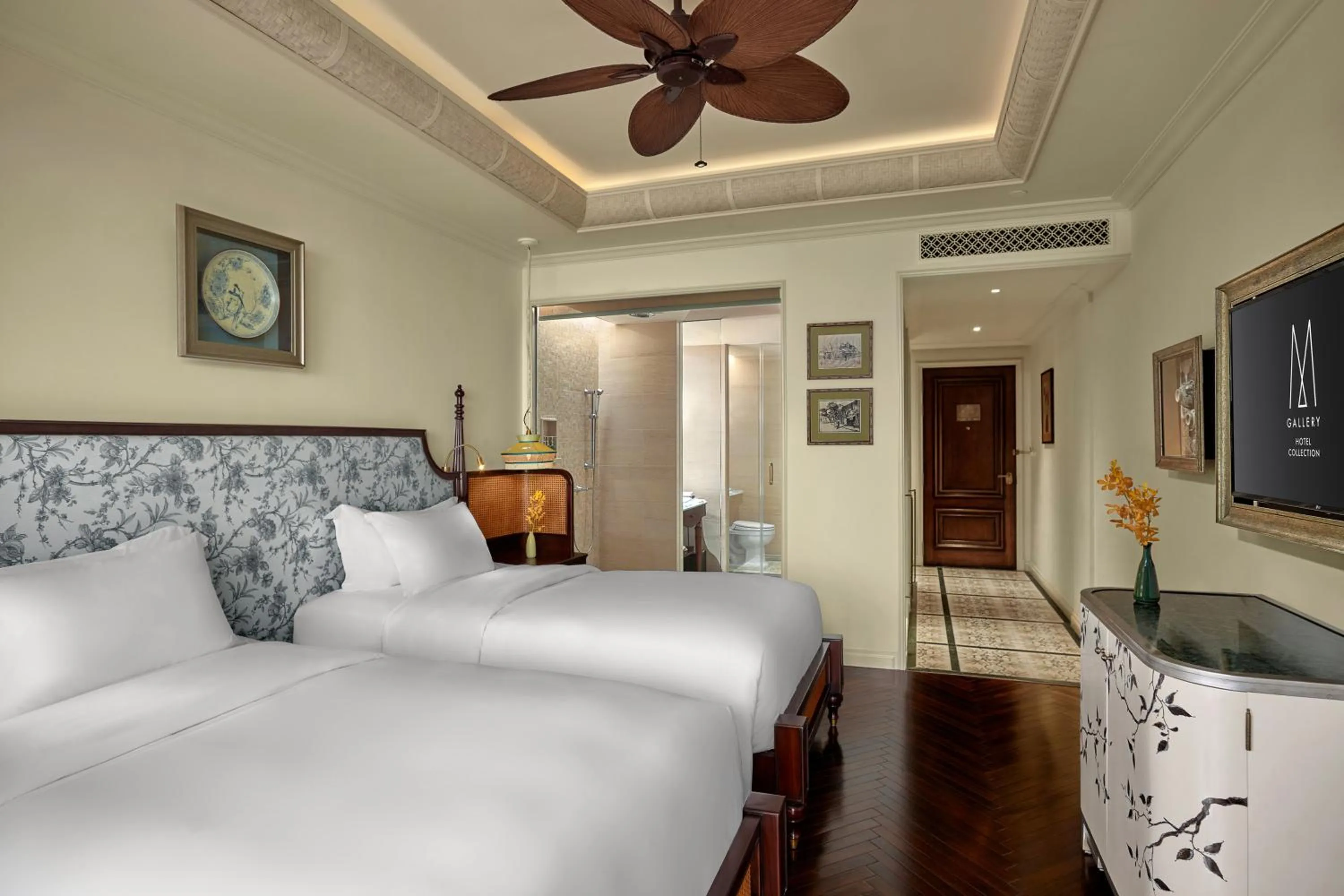 Photo of the whole room, Bed in Hôtel Perle d'Orient Cat Ba - MGallery