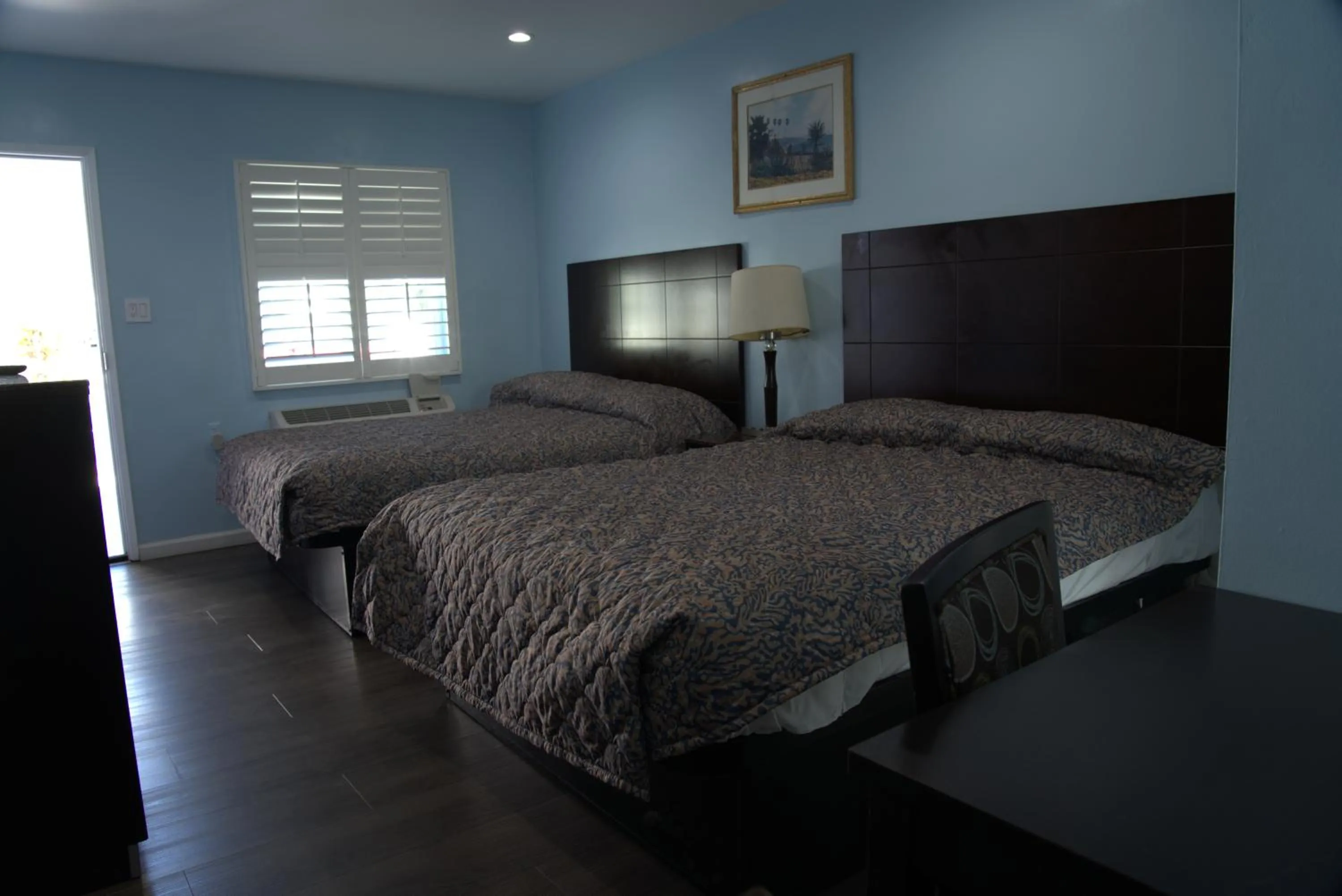 Bed in Mt. Gleason Motorlodge