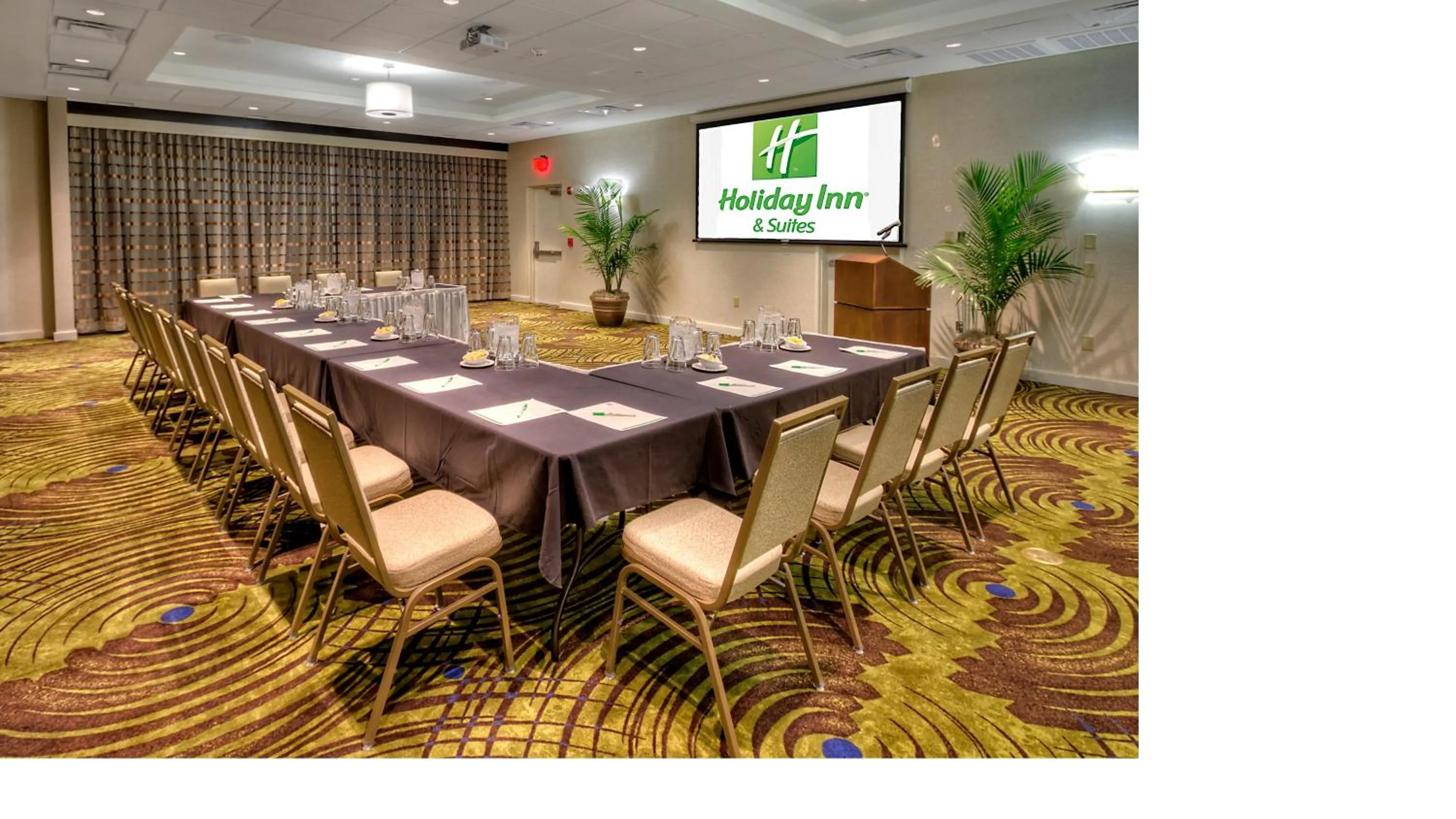 Meeting/conference room in Holiday Inn & Suites Tupelo North by IHG