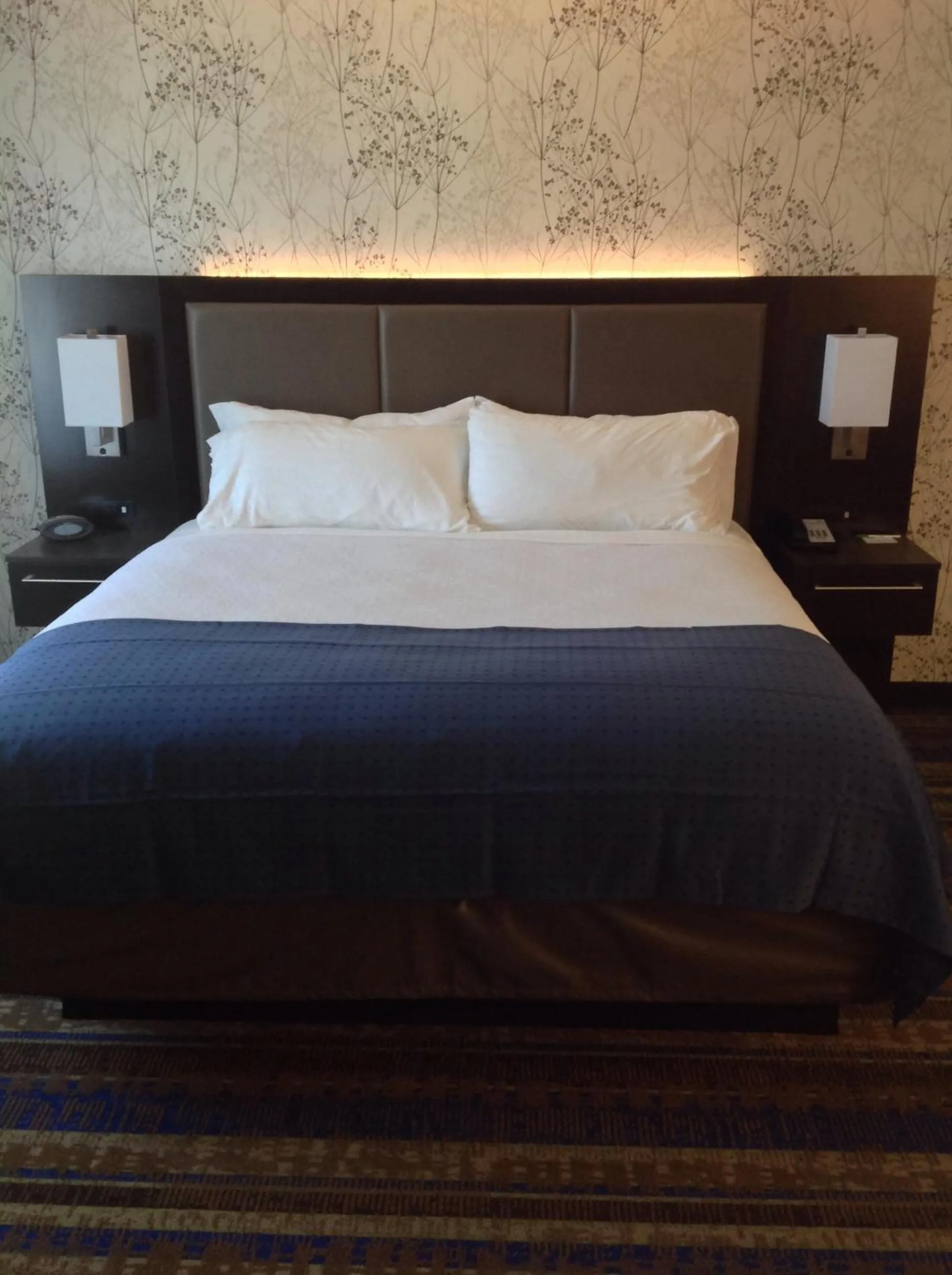 Bedroom, Bed in Holiday Inn & Suites Tupelo North by IHG