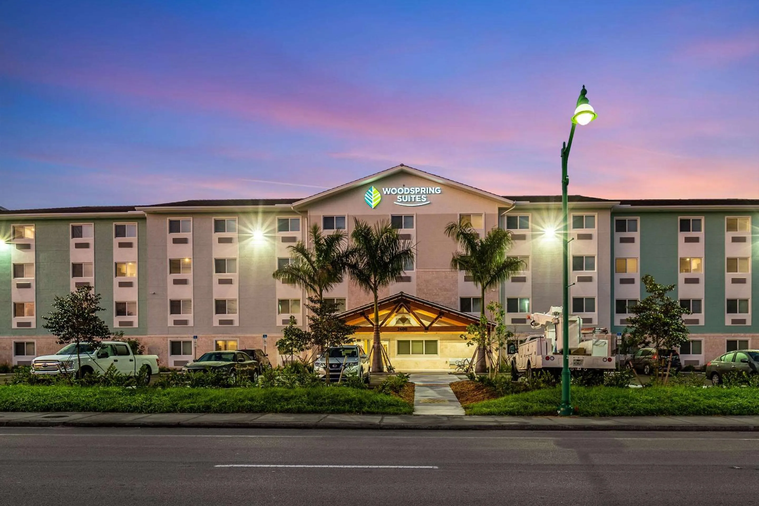 Property building in WoodSpring Suites Naples West