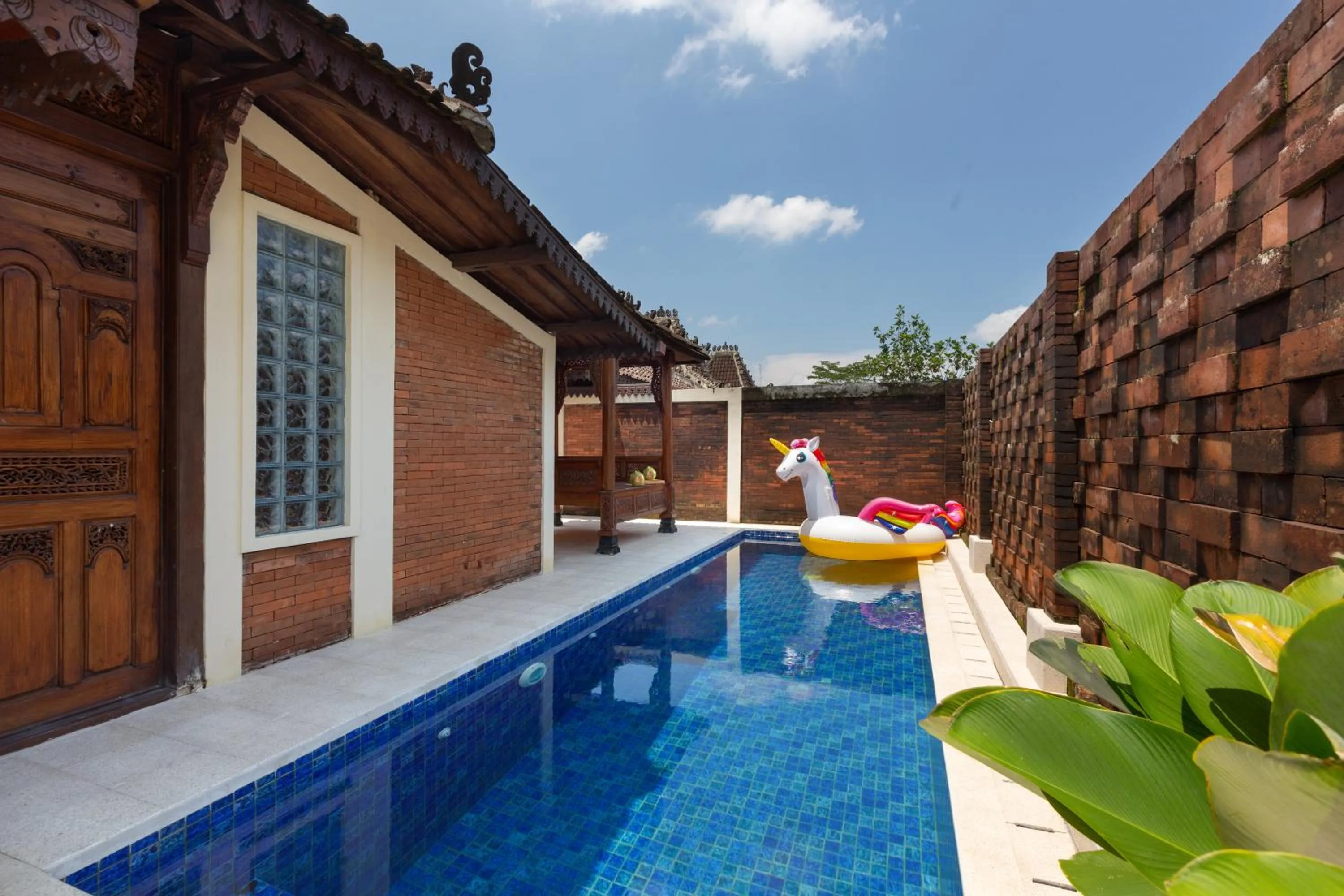 Swimming pool in Bale Devata Resort