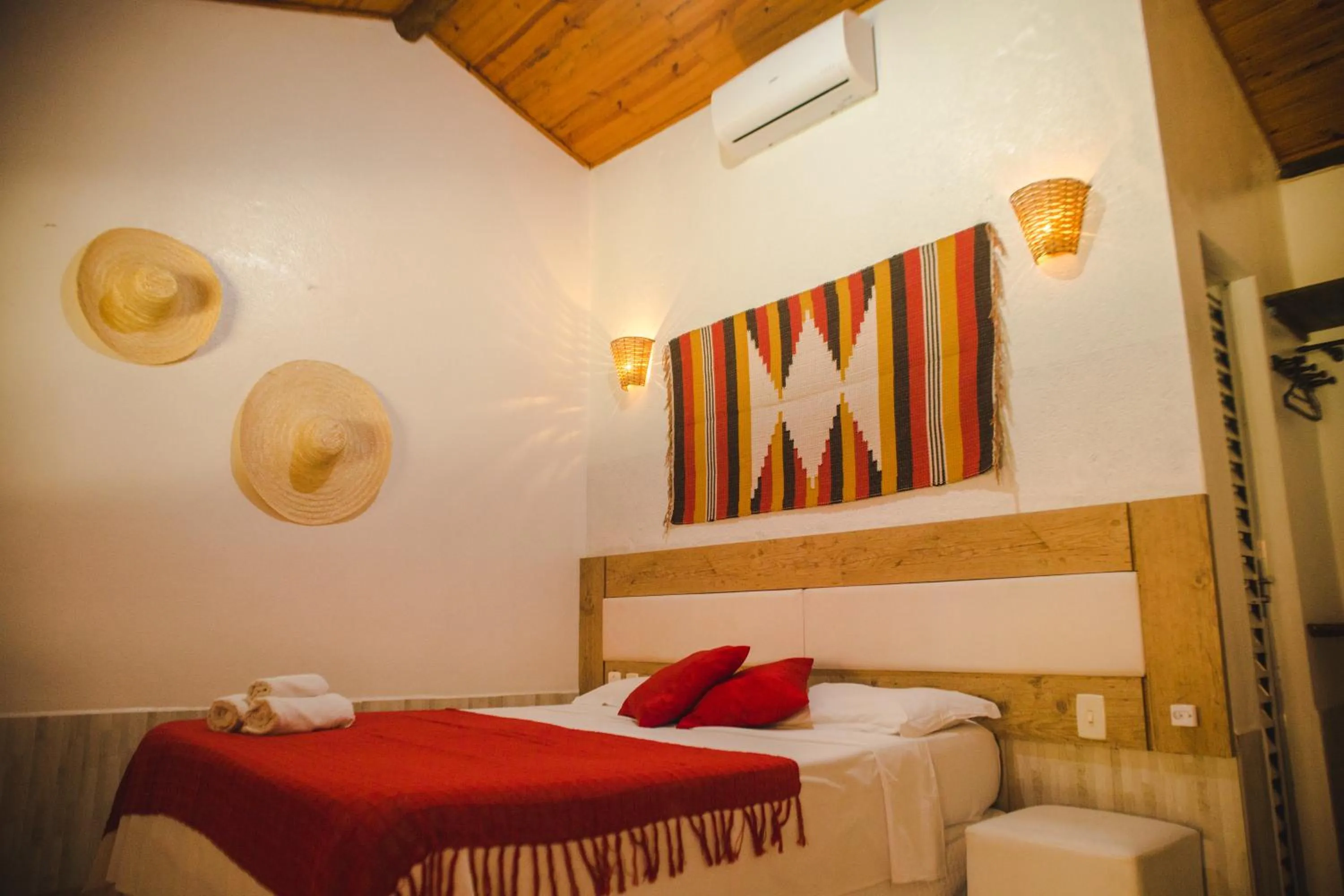 Photo of the whole room, Bed in Pousada Cipó Prata