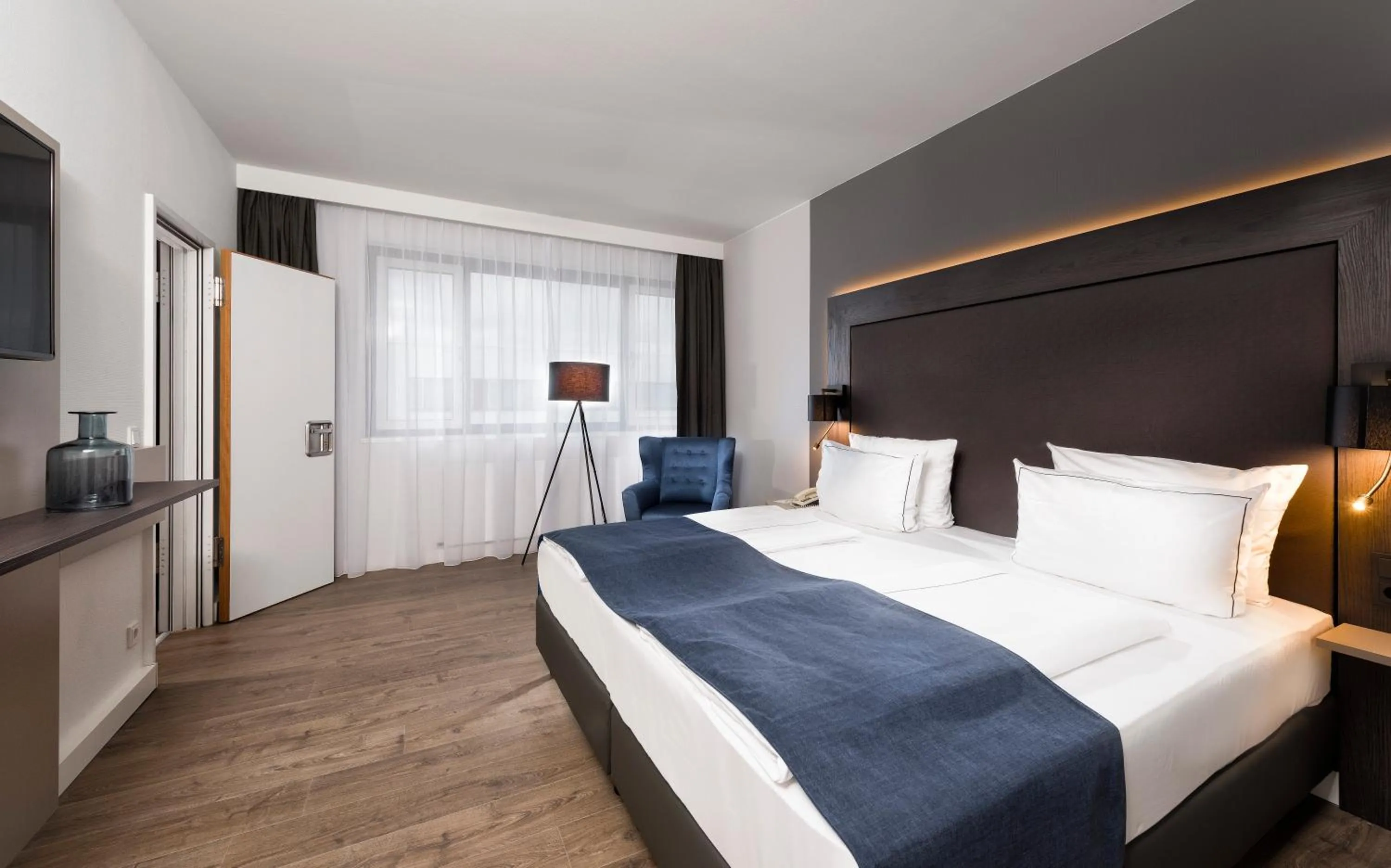 Bedroom, Bed in Holiday Inn Berlin City-West by IHG
