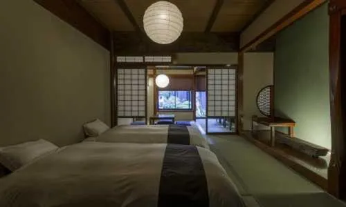 Bed in Ryugon
