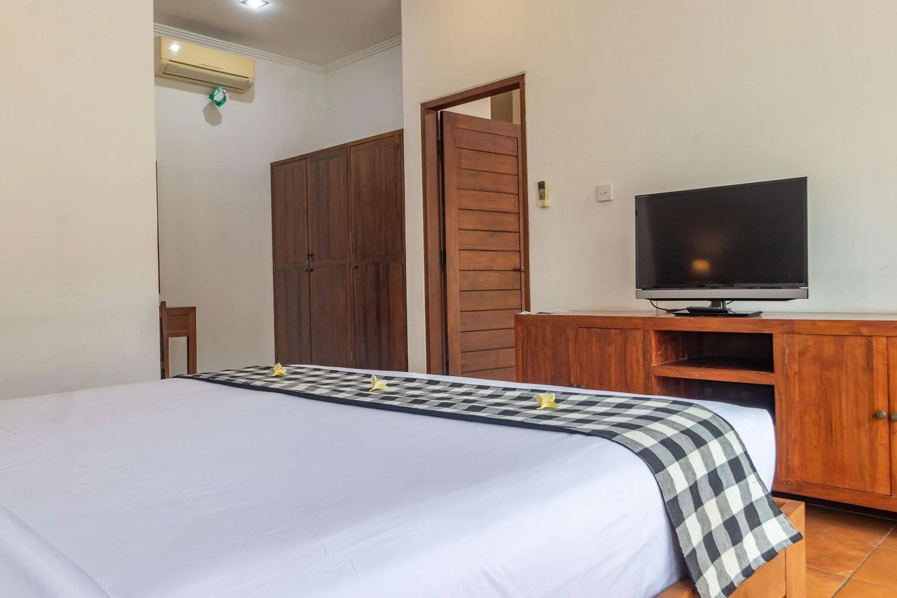 Photo of the whole room, Bed in Vidi Boutique Hotel