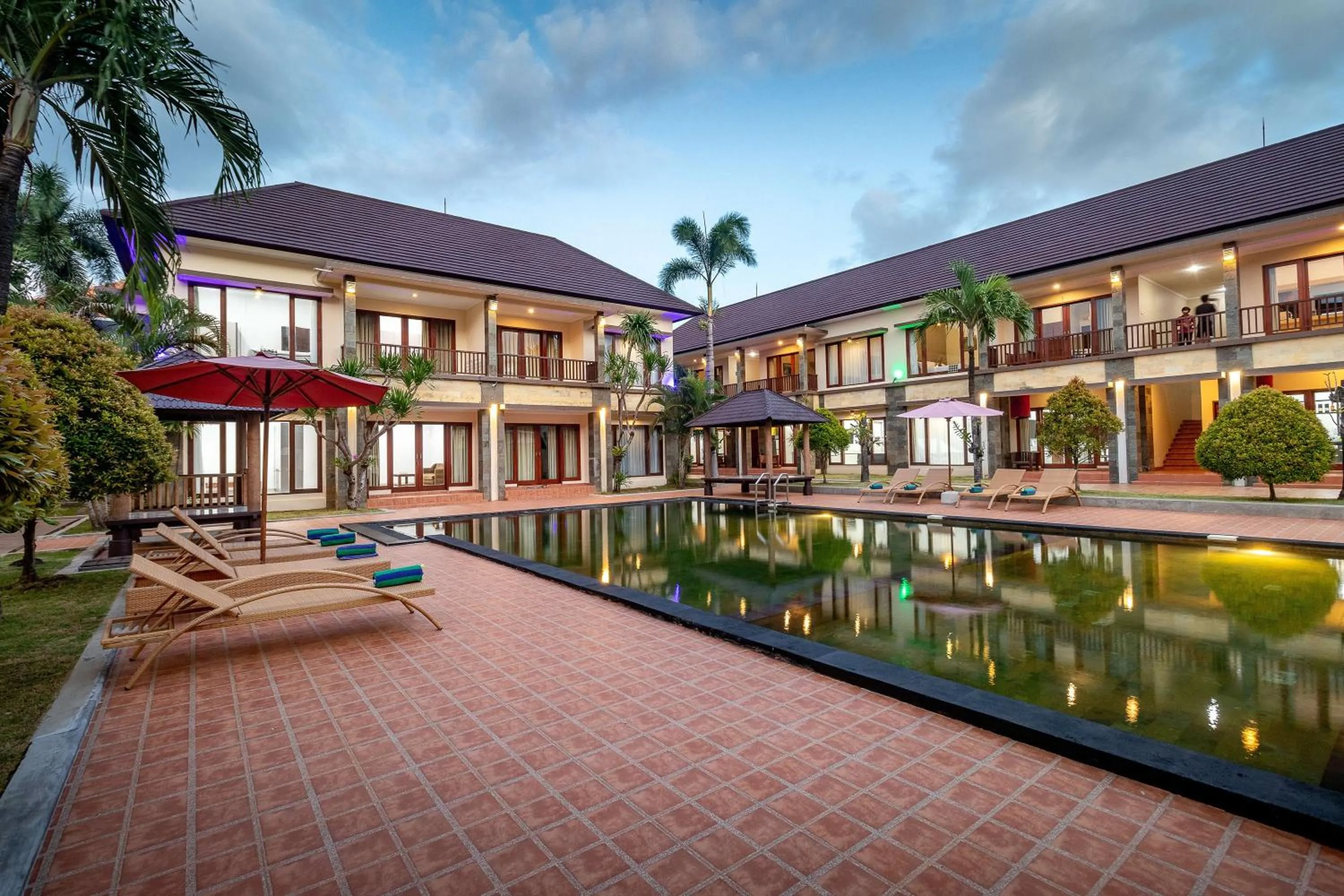 Swimming pool in Vidi Boutique Hotel