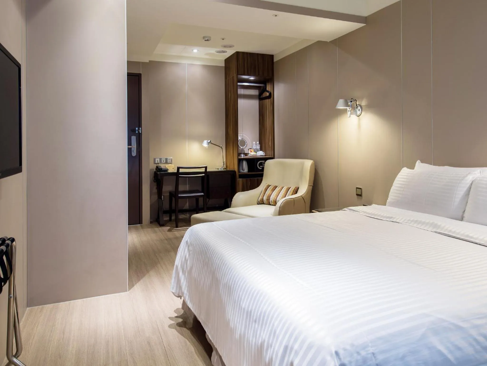 Bedroom, Bed in Hotel Relax I