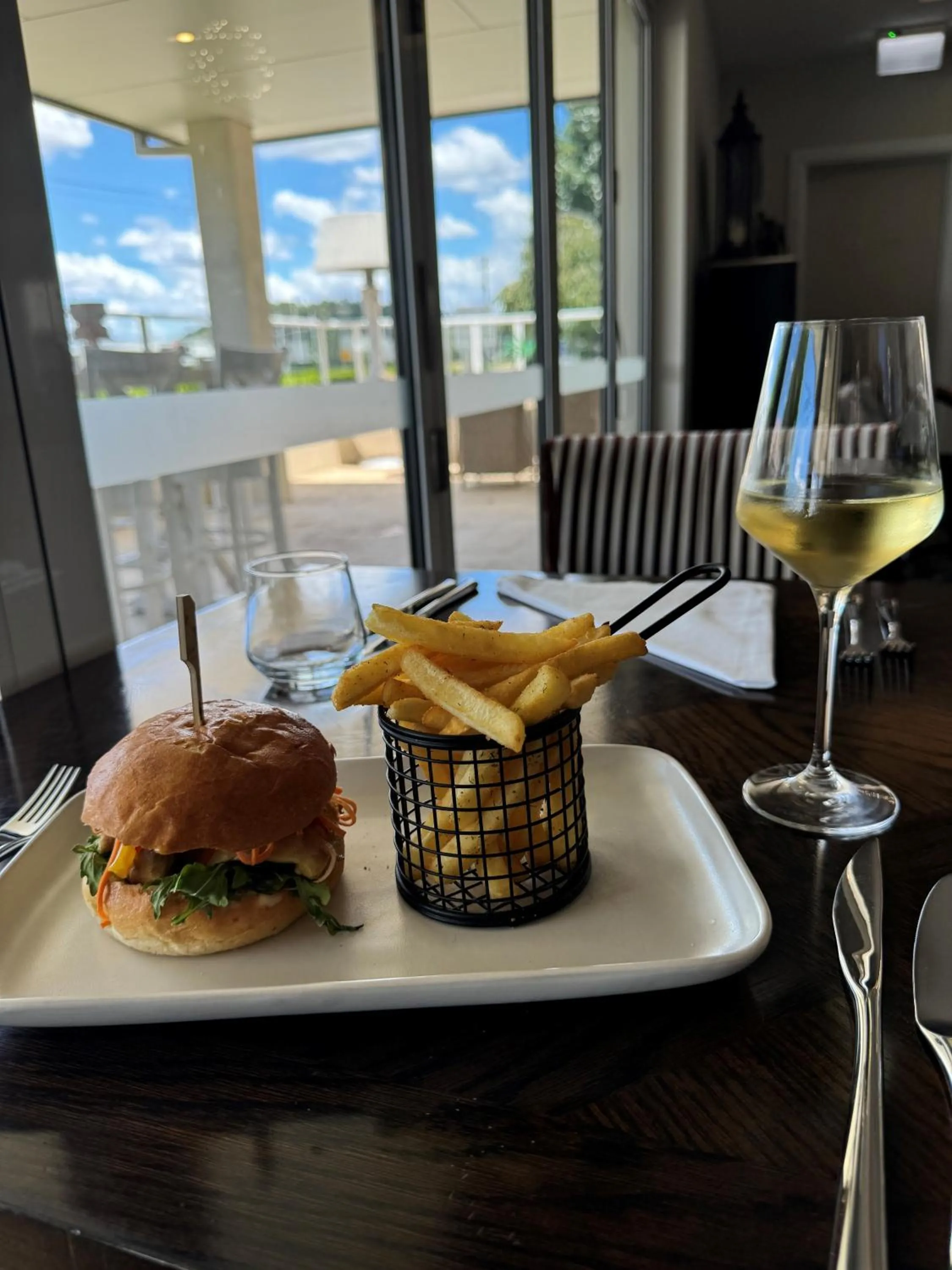 Restaurant/places to eat in International Hotel Wagga Wagga