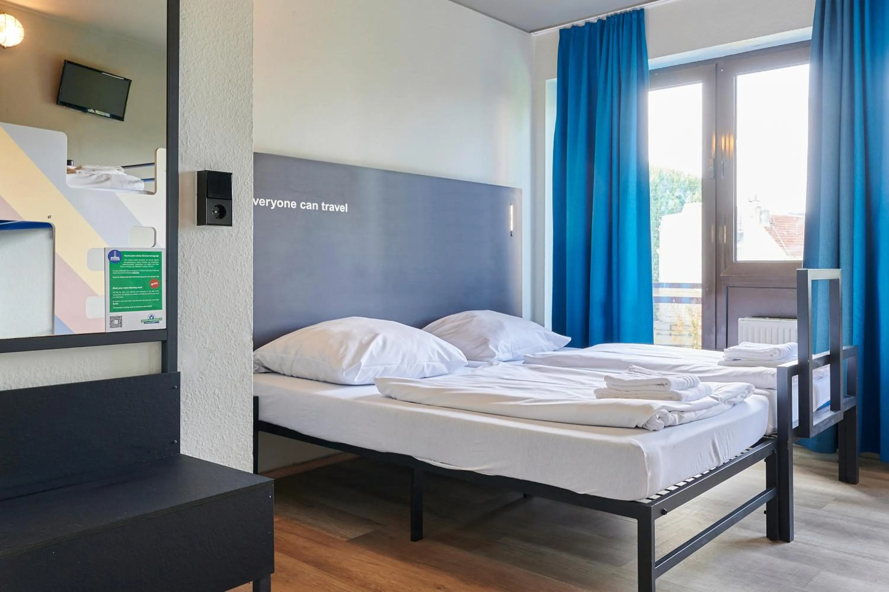 Bed in a&o Hamburg Reeperbahn