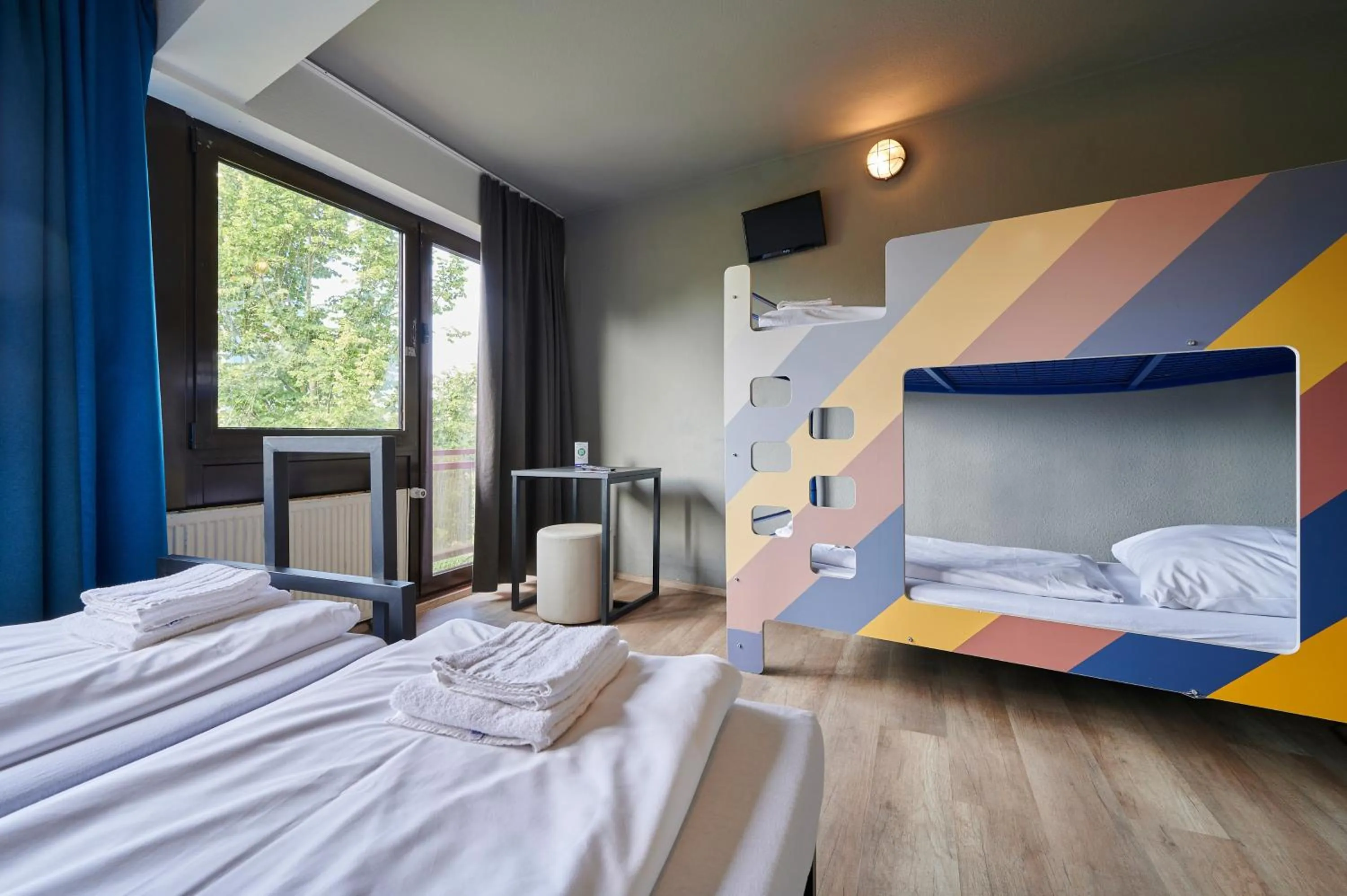 Bed in a&o Hamburg Reeperbahn