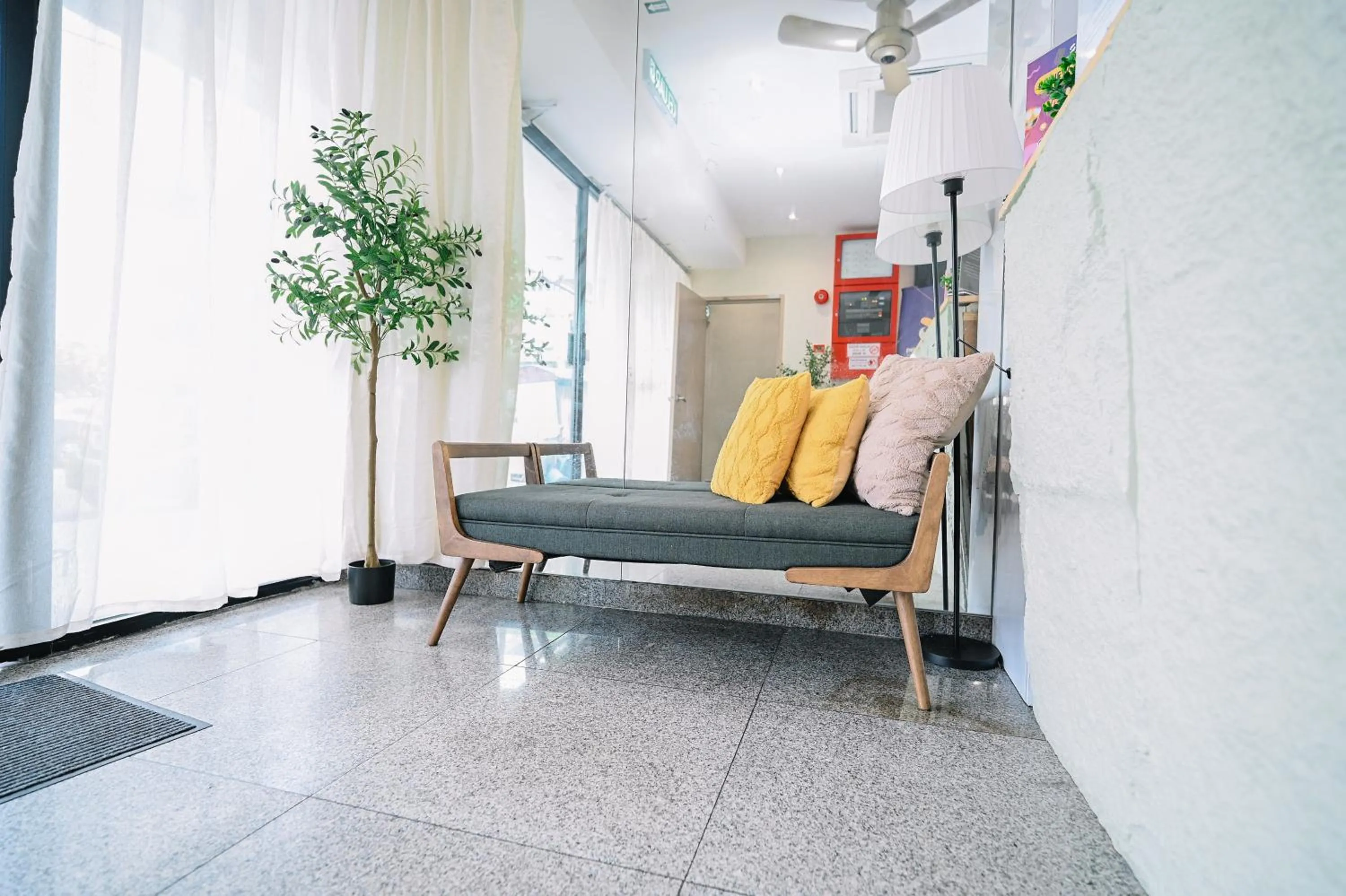 Swing & Pillows - KL Pekeliling formerly known as Swiss Cottage Hotel