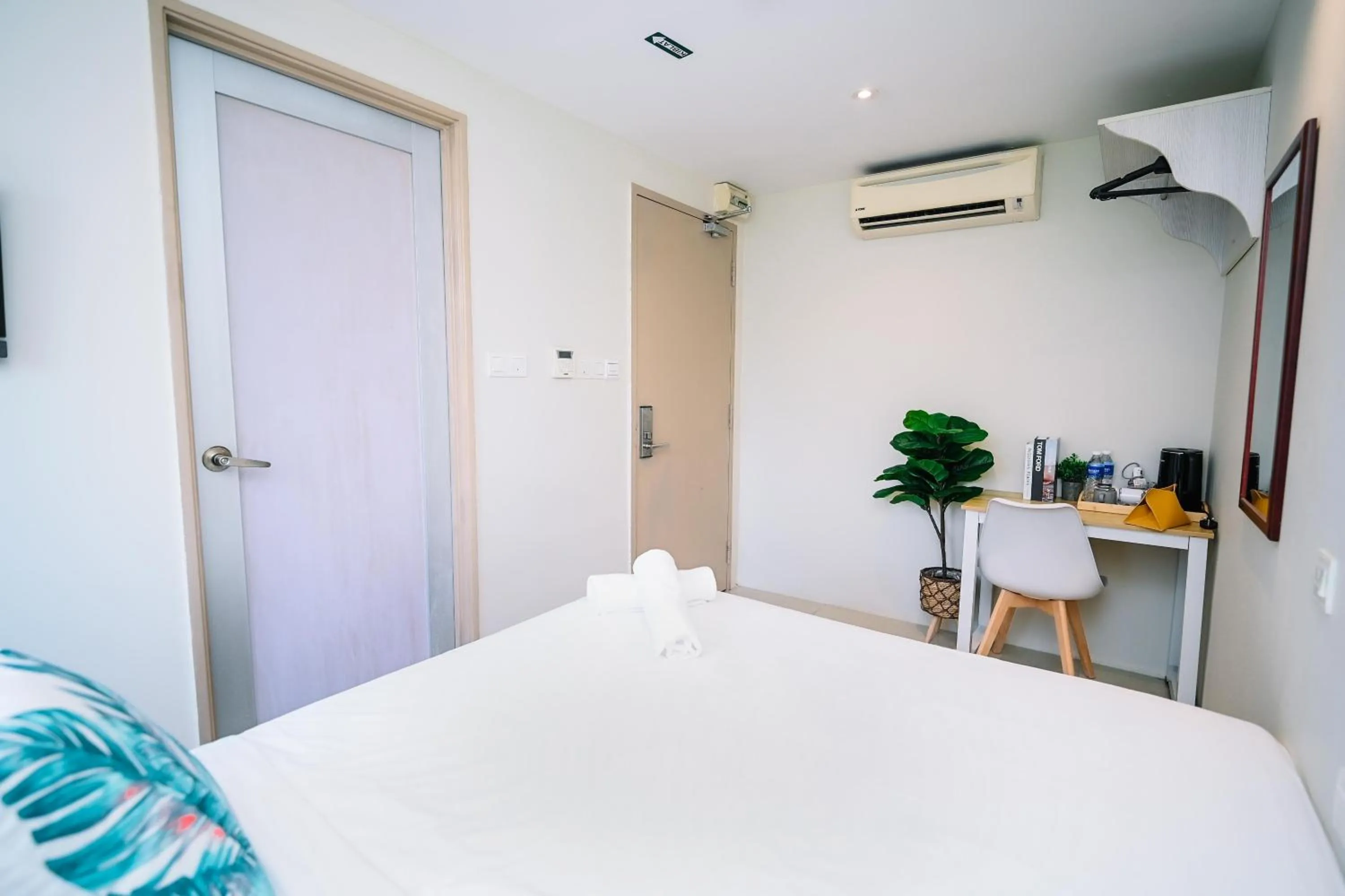 Bed in Swing & Pillows - KL Pekeliling formerly known as Swiss Cottage Hotel