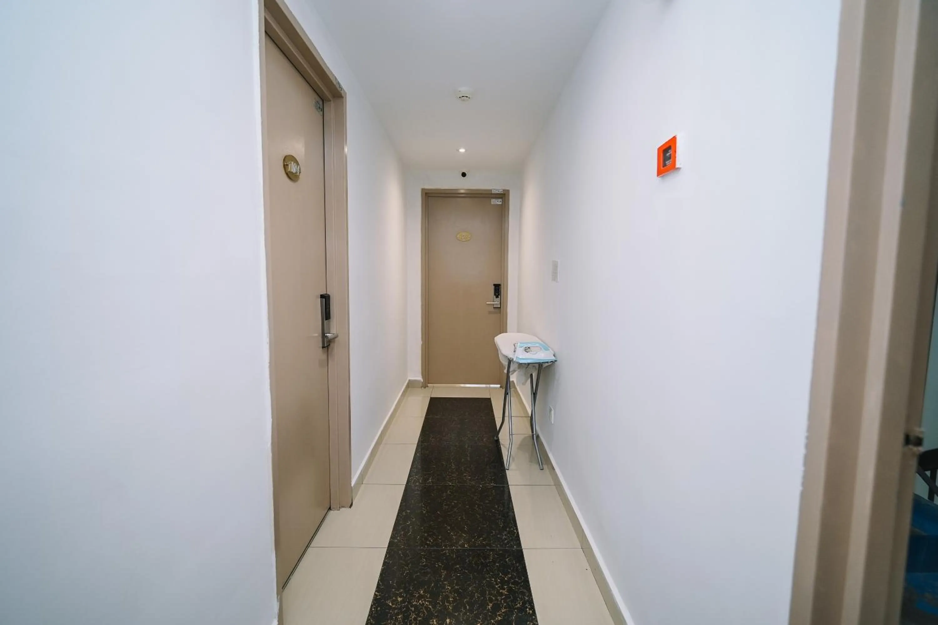 Swing & Pillows - KL Pekeliling formerly known as Swiss Cottage Hotel