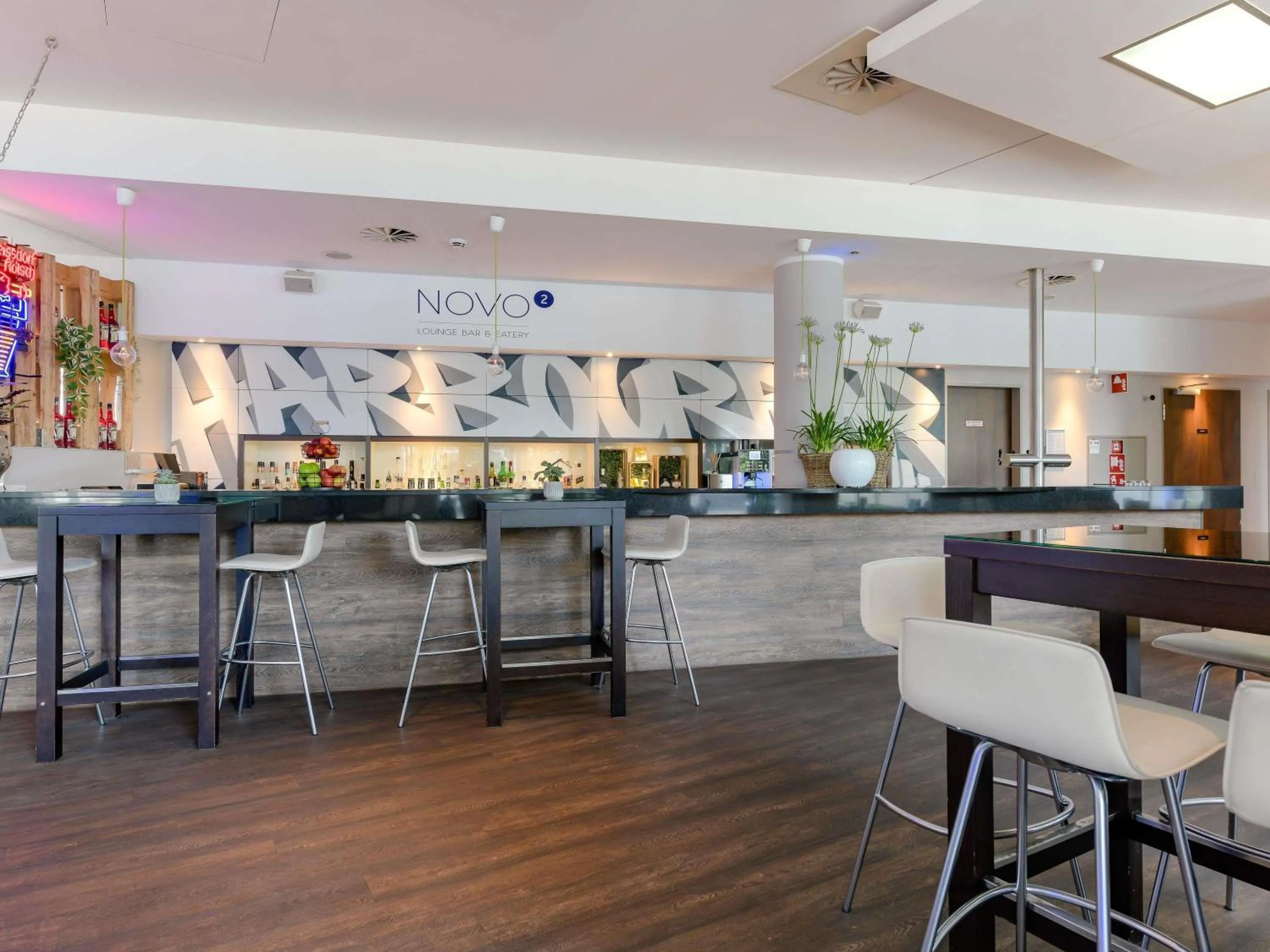 Lounge or bar in Novotel Köln City
