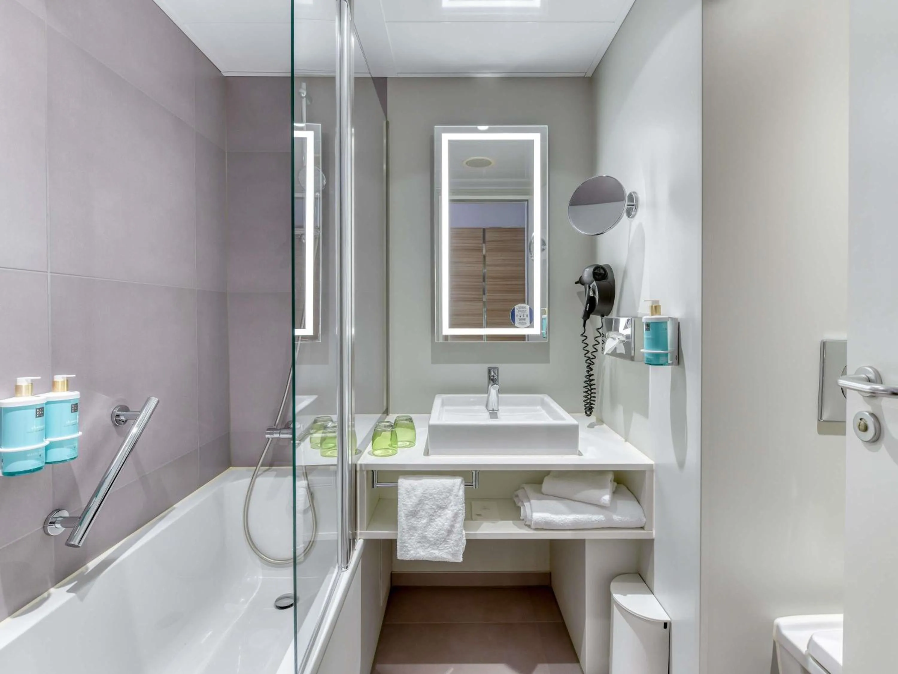 Property building in Novotel Köln City