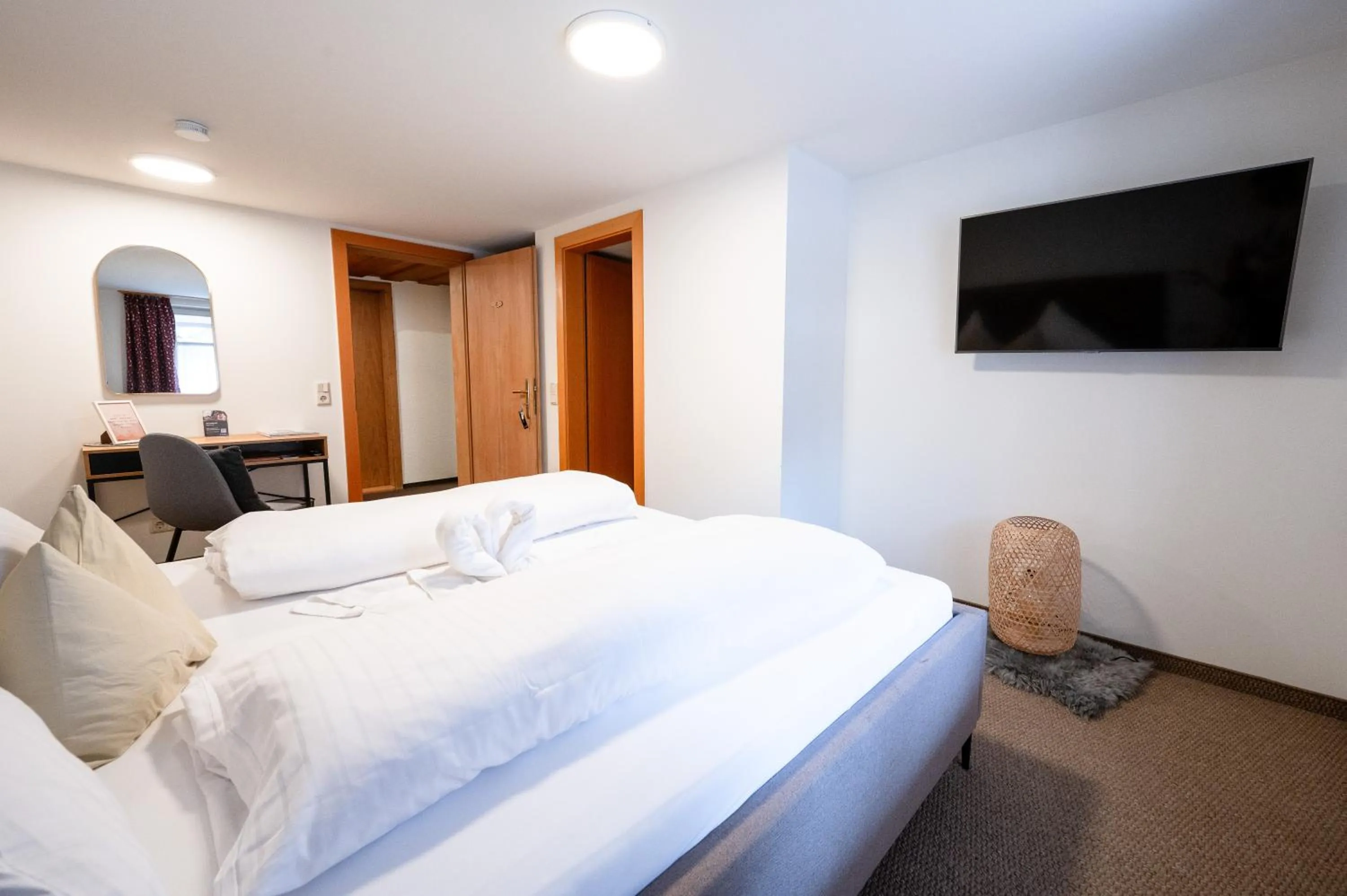 Photo of the whole room, Bed in Gasthaus Rössle