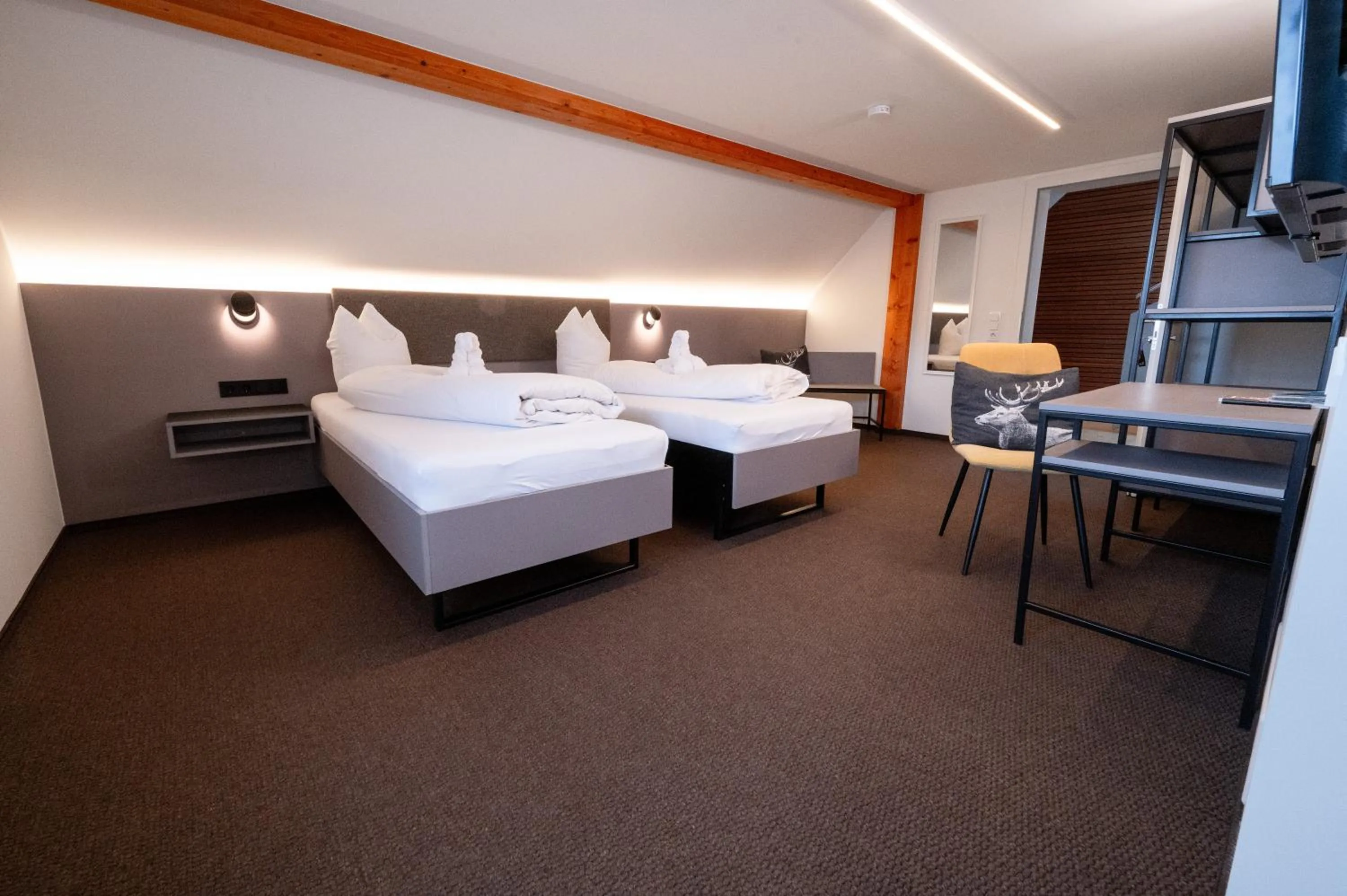 Photo of the whole room, Bed in Gasthaus Rössle