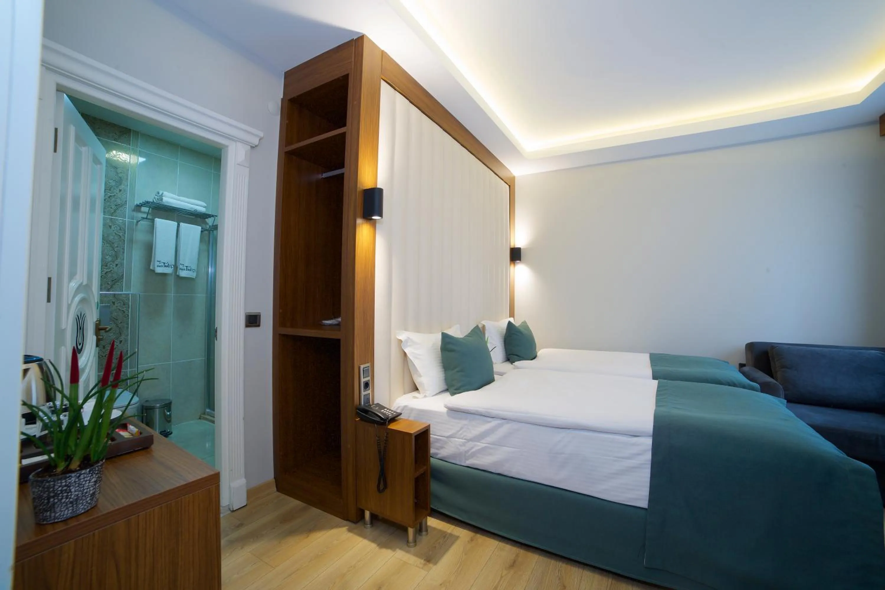 Bedroom, Bed in Hotel Black Tulip