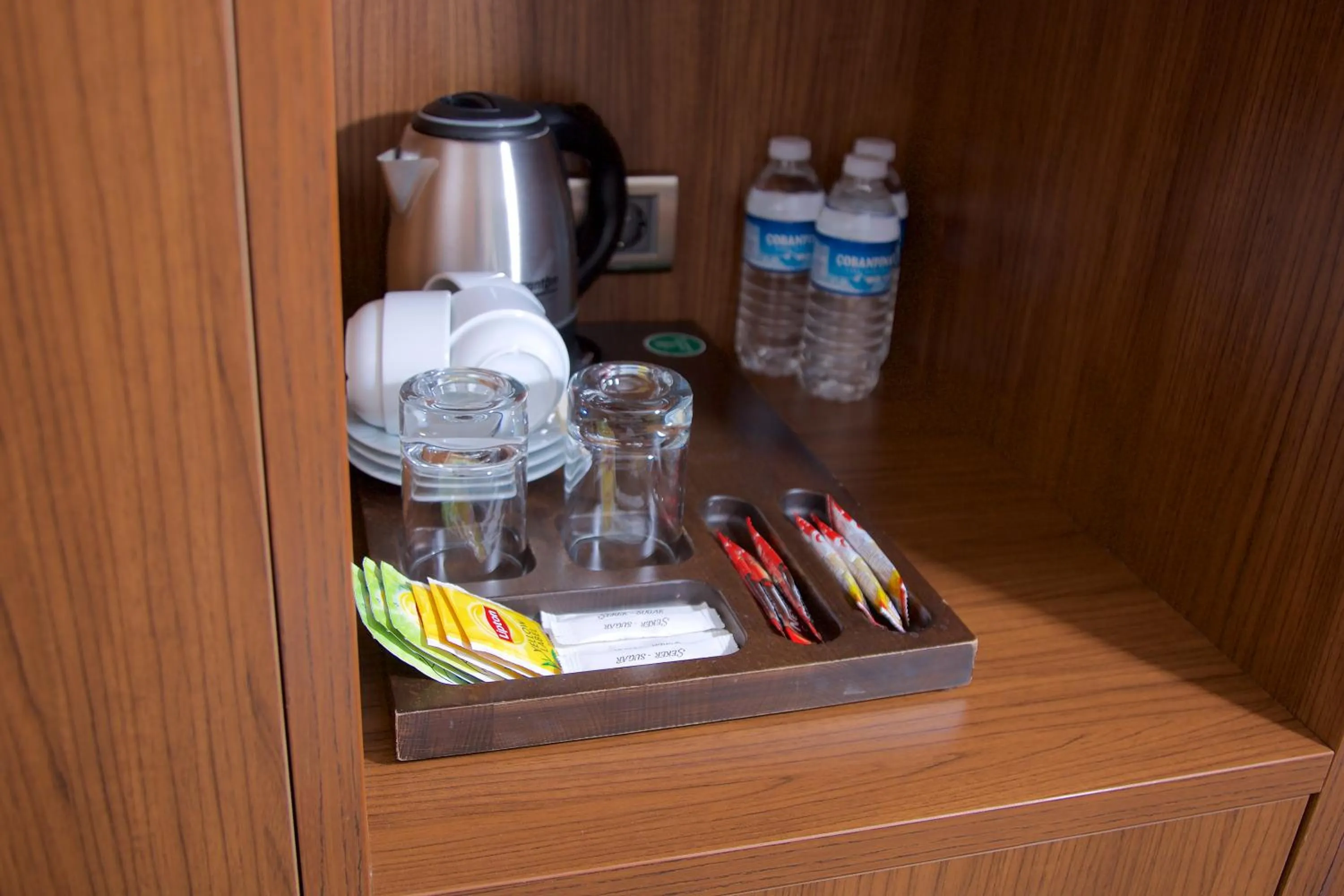 Coffee/tea facilities in Hotel Black Tulip
