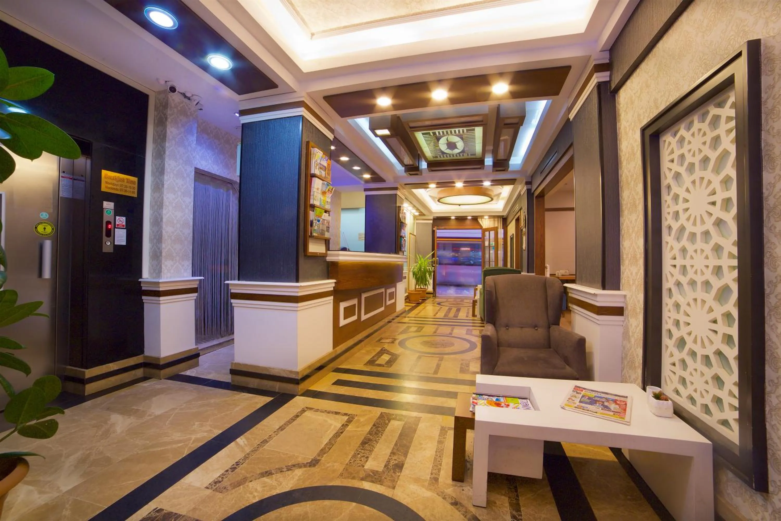 Lobby or reception in Hotel Black Tulip