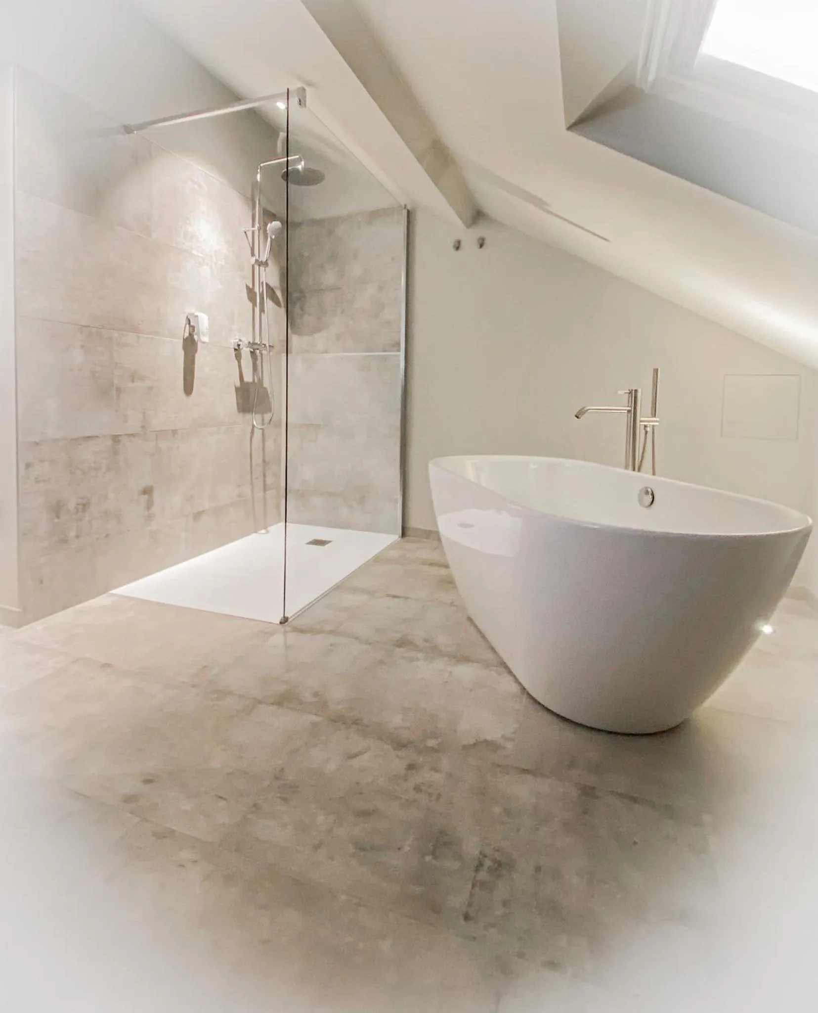 Bathroom in LA GLORIETTE