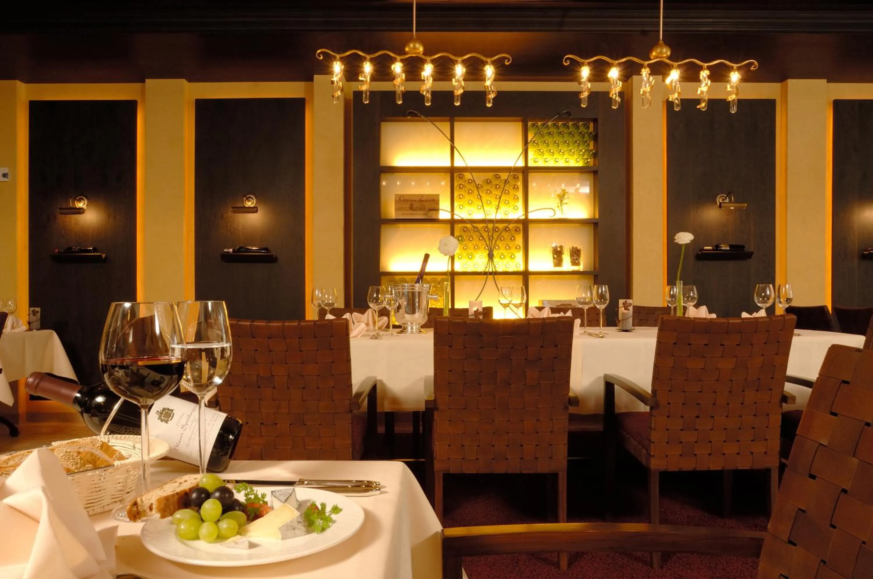 Restaurant/places to eat in Land & Golf Hotel Stromberg