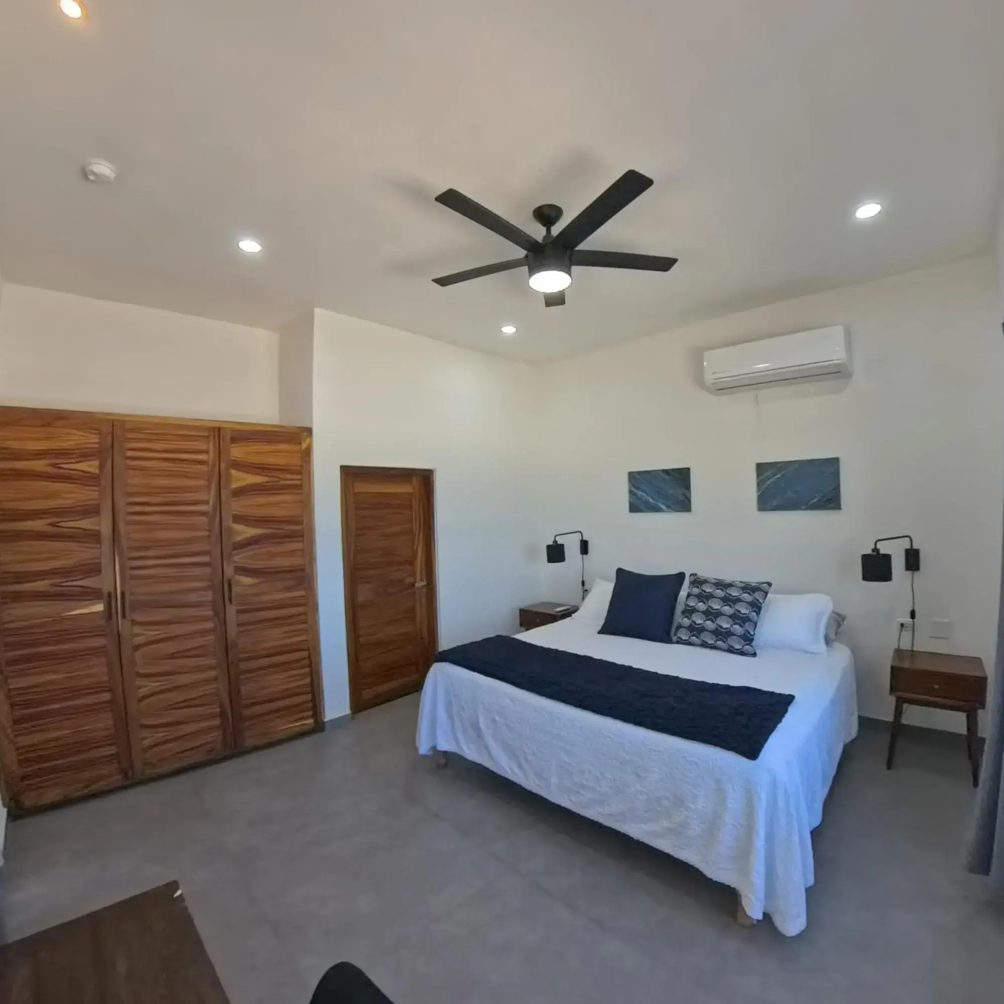 Double Room with Balcony and Sea View - single occupancy in Baja Joe's Hotel Double Room with Balcony and Sea View - single occupancy in Baja Joe's Hotel