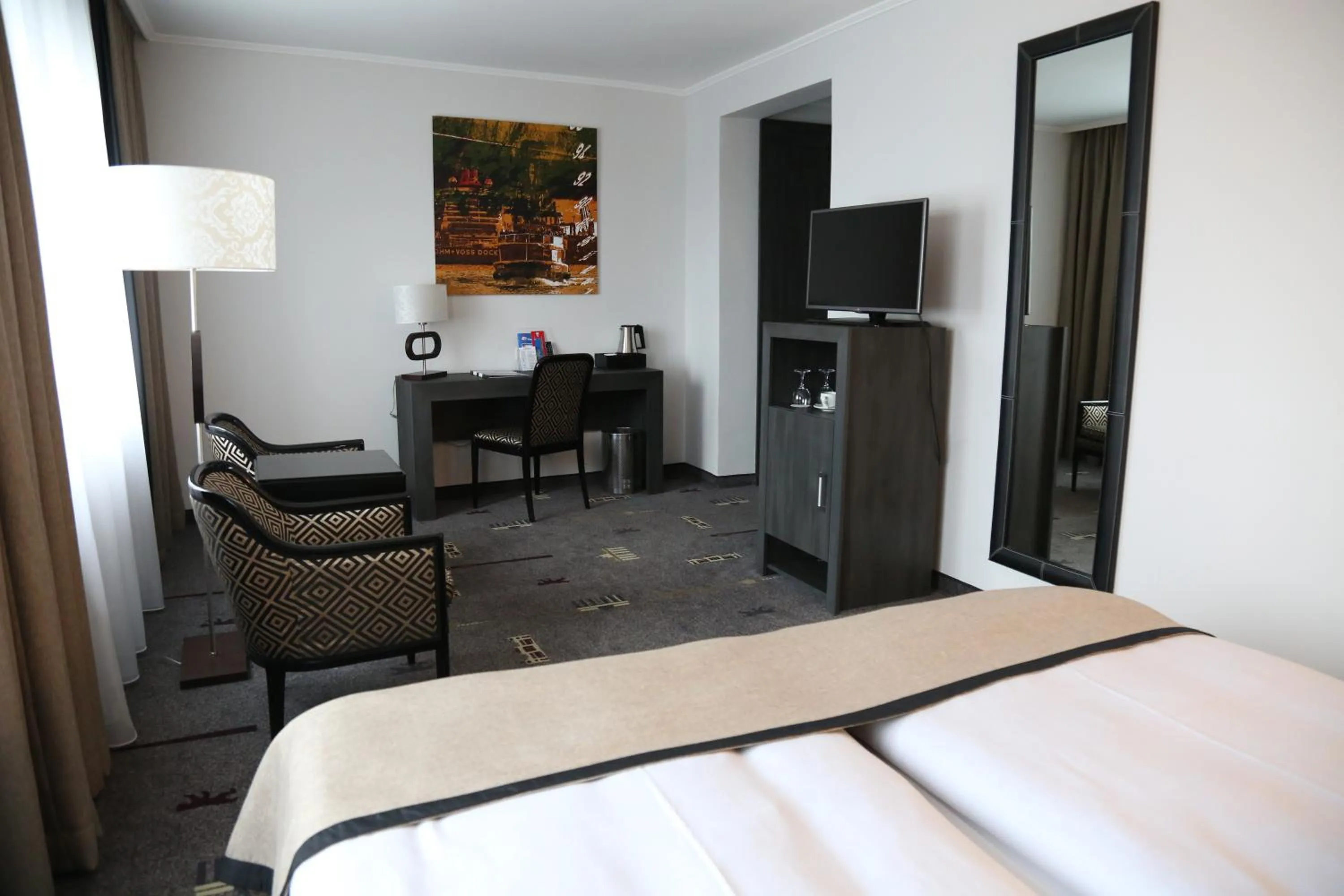 Seating area, Bed in Park Hotel am Berliner Tor