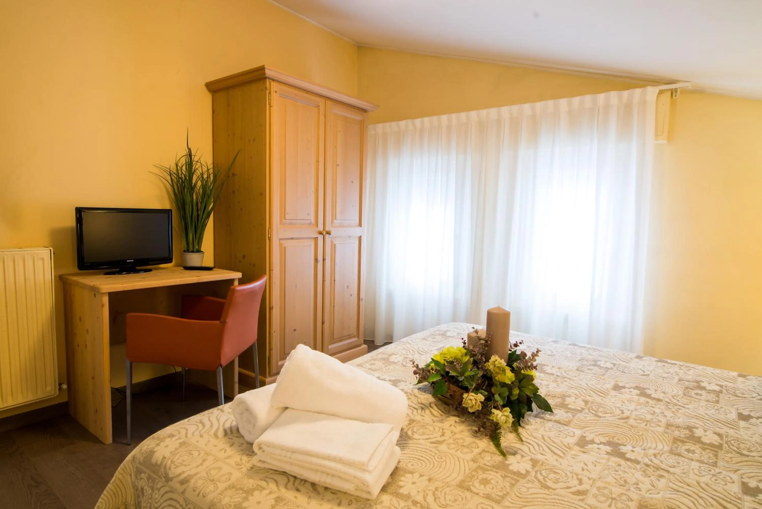 Photo of the whole room, Bed in Hotel Alla Fonte