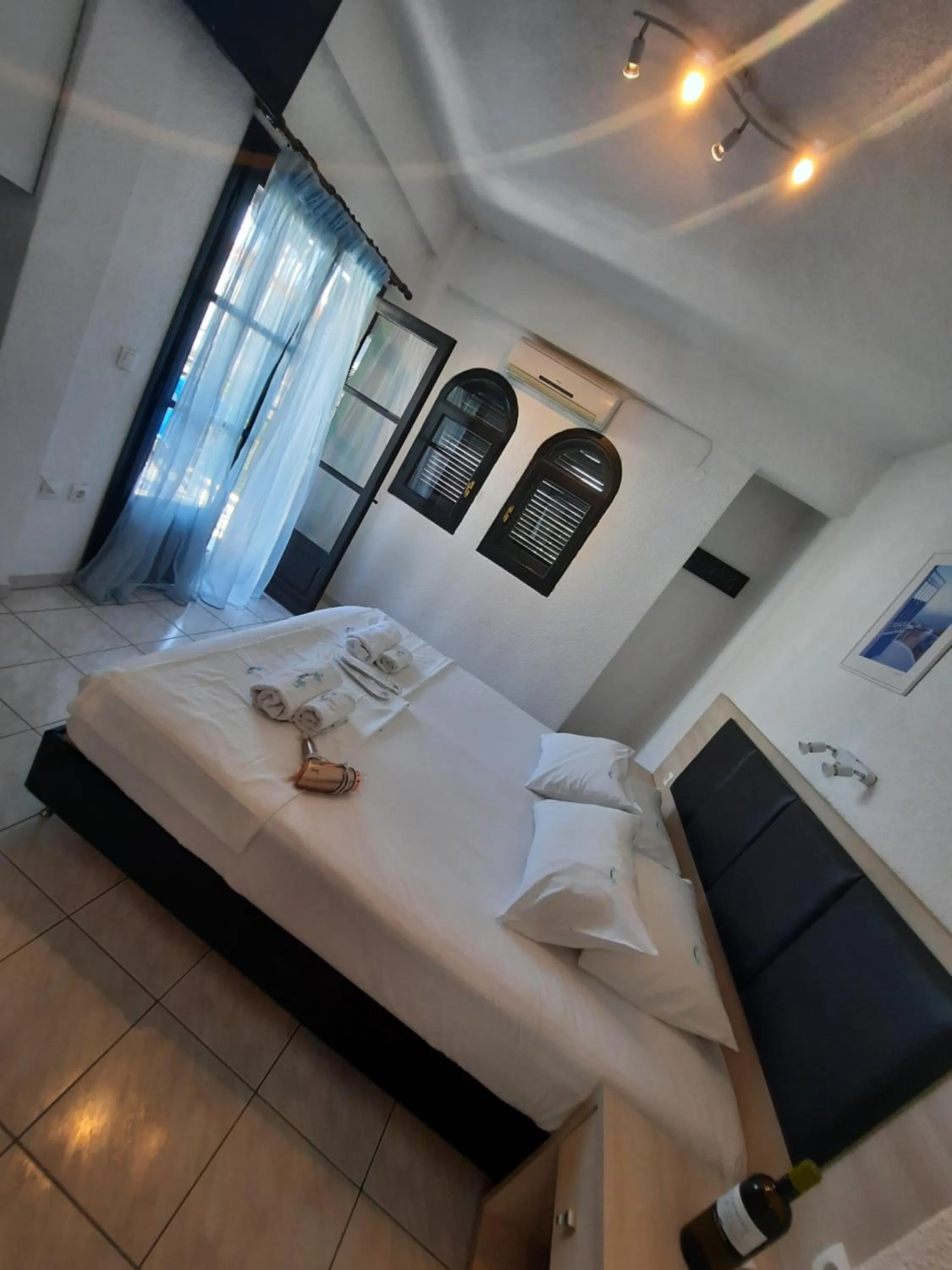 Photo of the whole room, Bed in Tassos 2