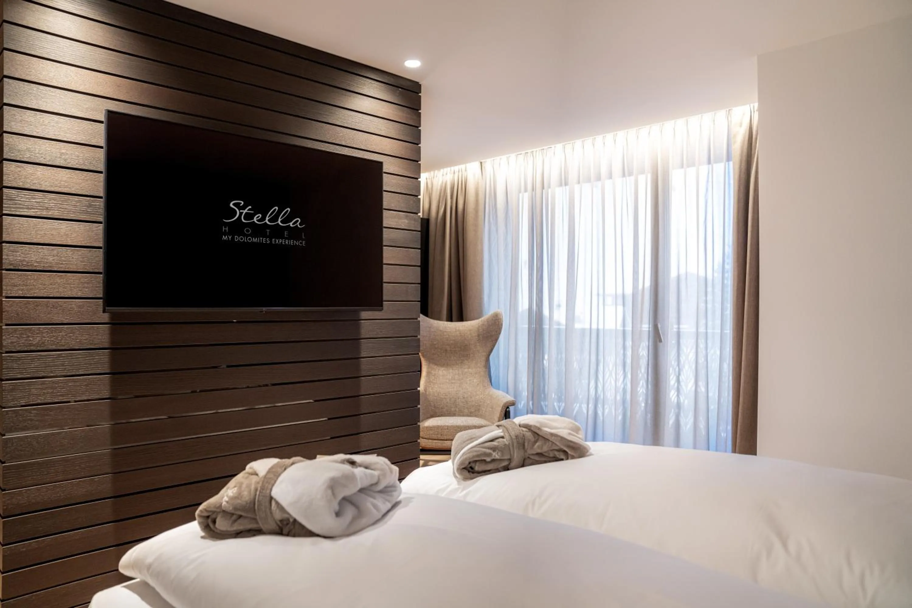 Bedroom, Bed in Stella Hotel - My Dolomites Experience