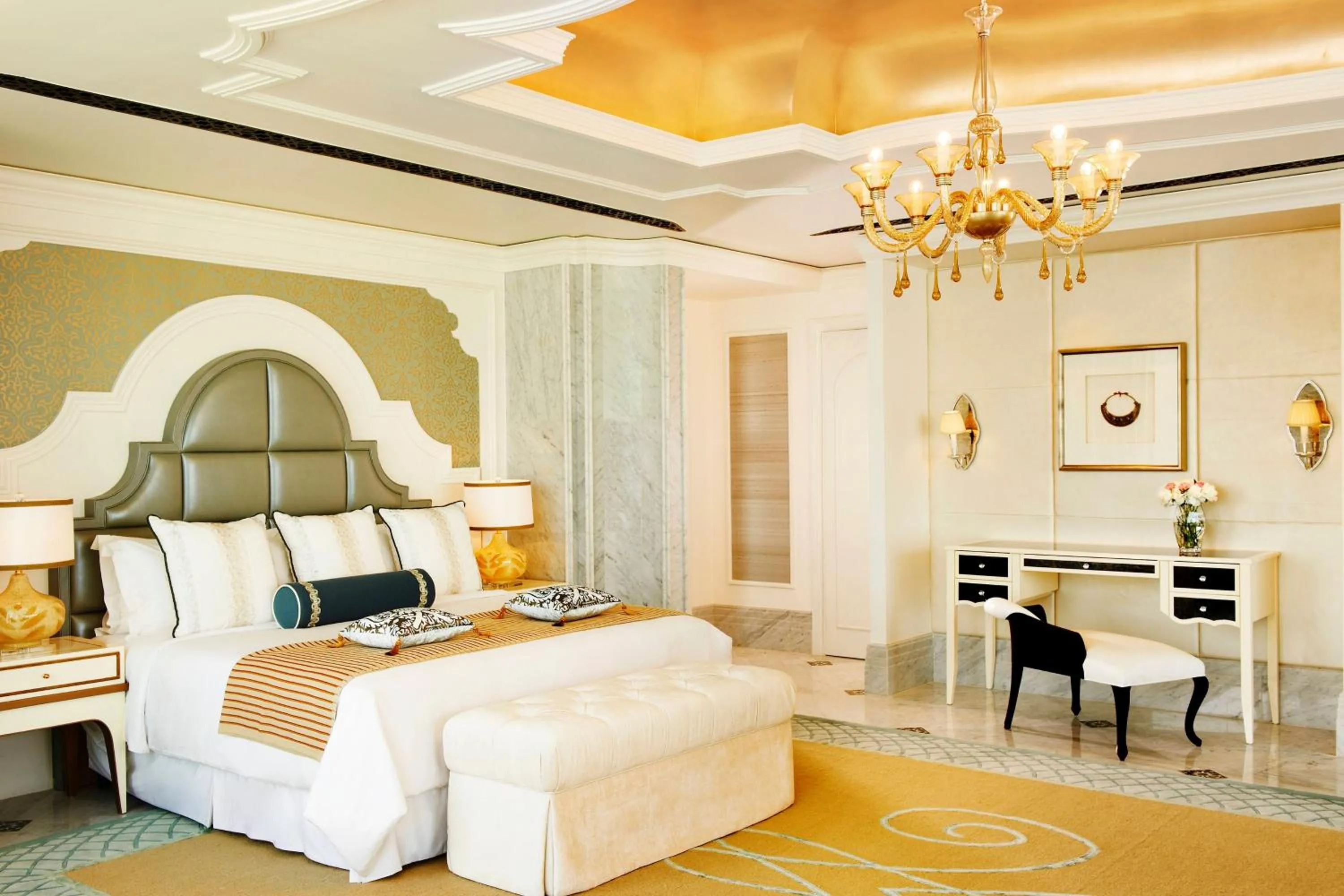 Bedroom, Bed in The St. Regis Abu Dhabi