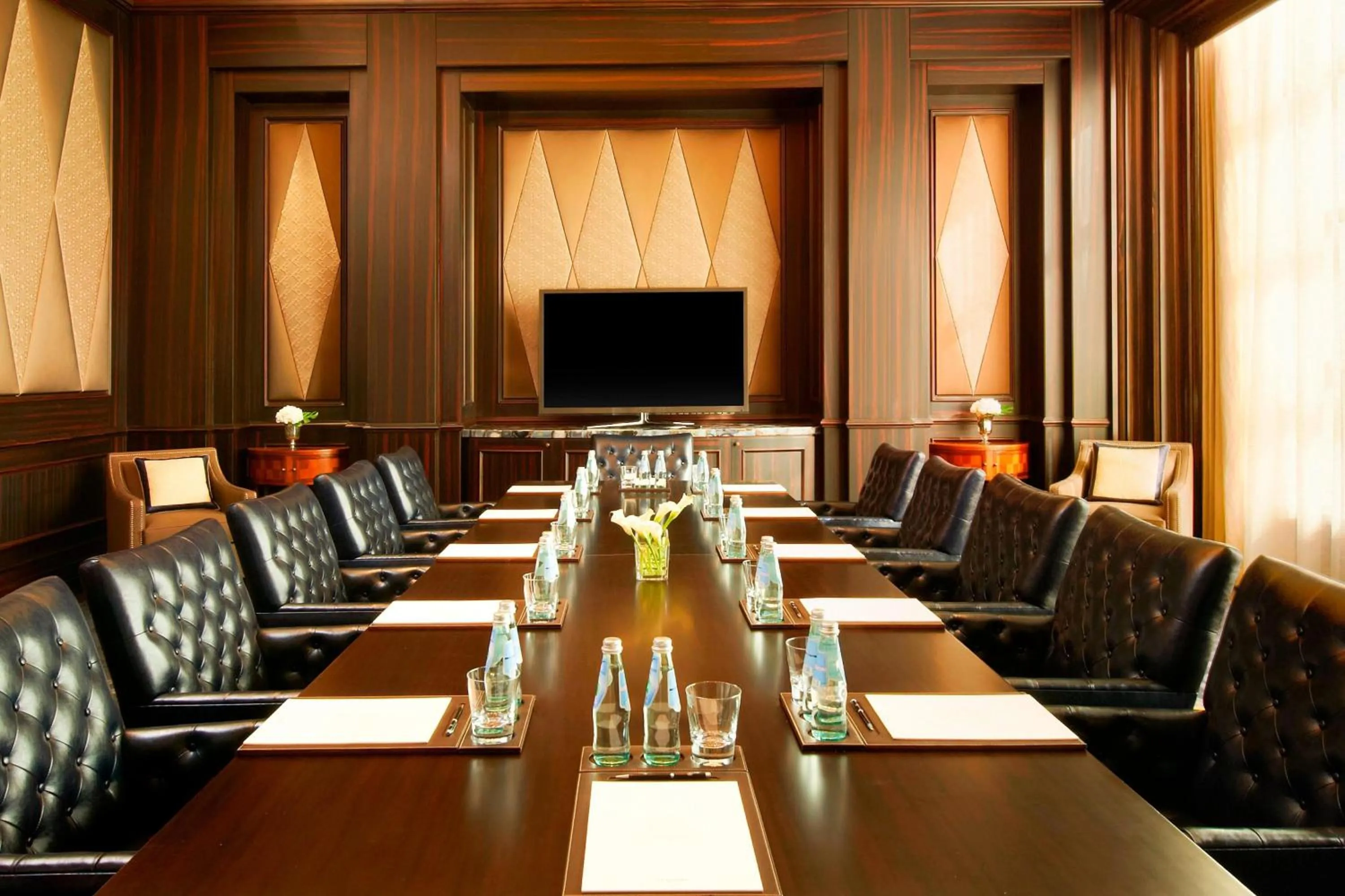 Meeting/conference room in The St. Regis Abu Dhabi