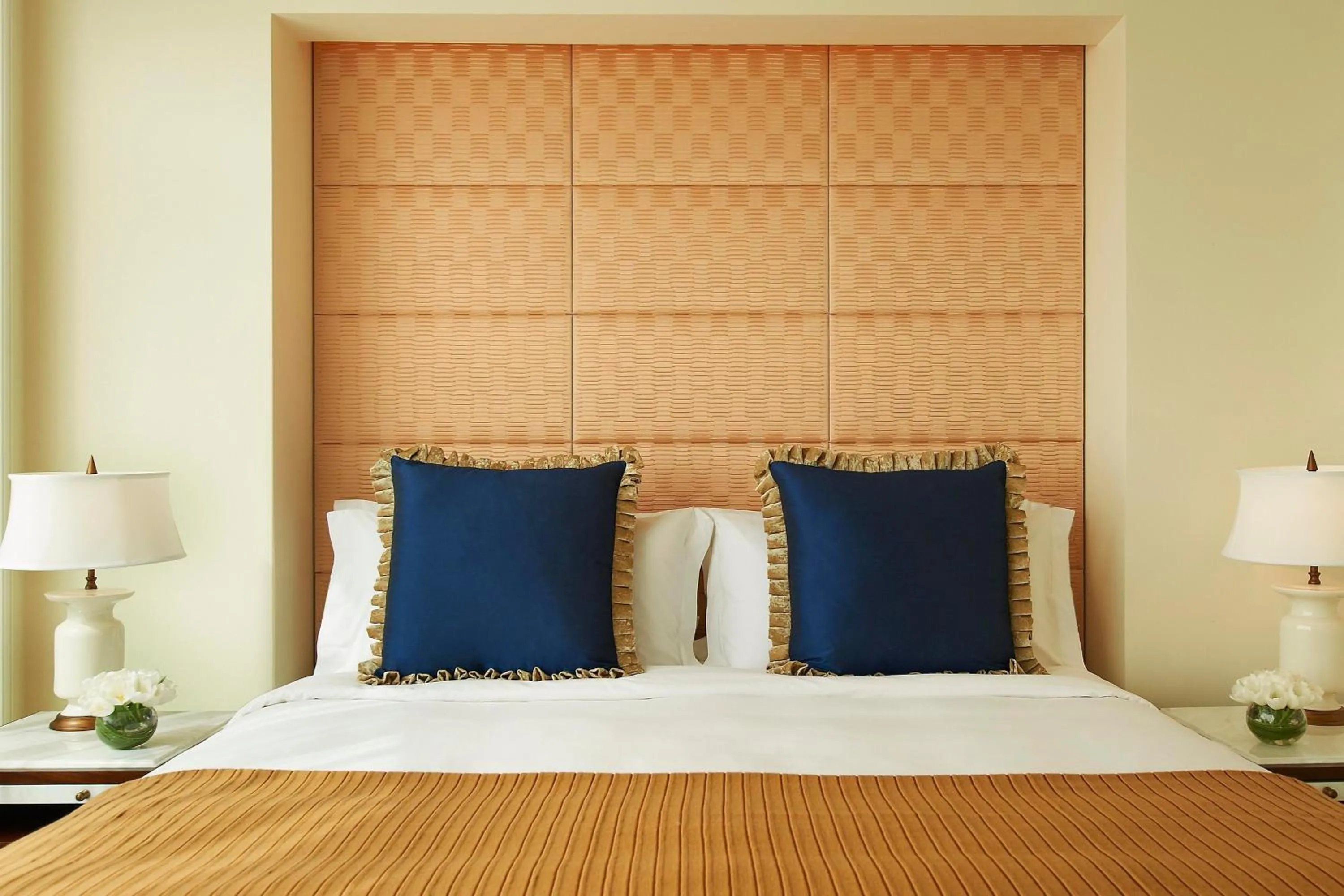 Bedroom, Bed in The St. Regis Abu Dhabi