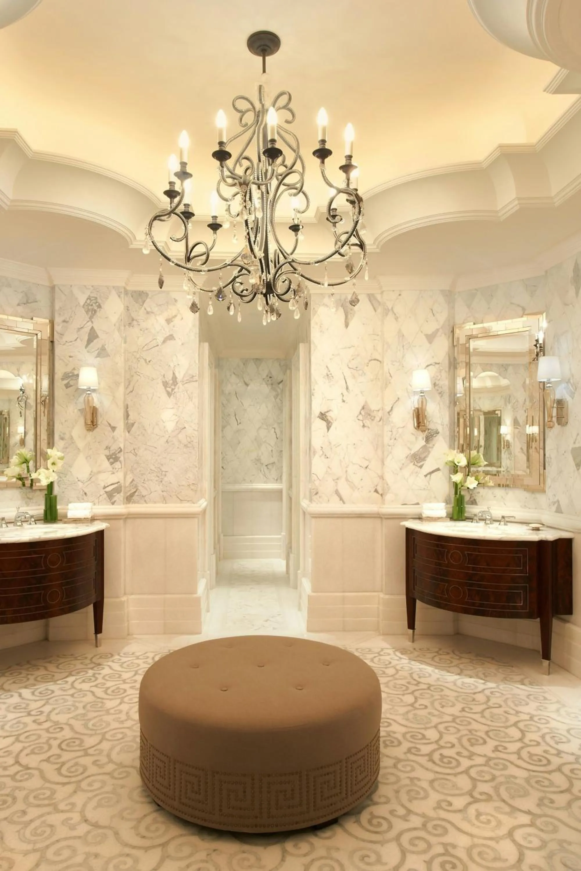 Bathroom in The St. Regis Abu Dhabi