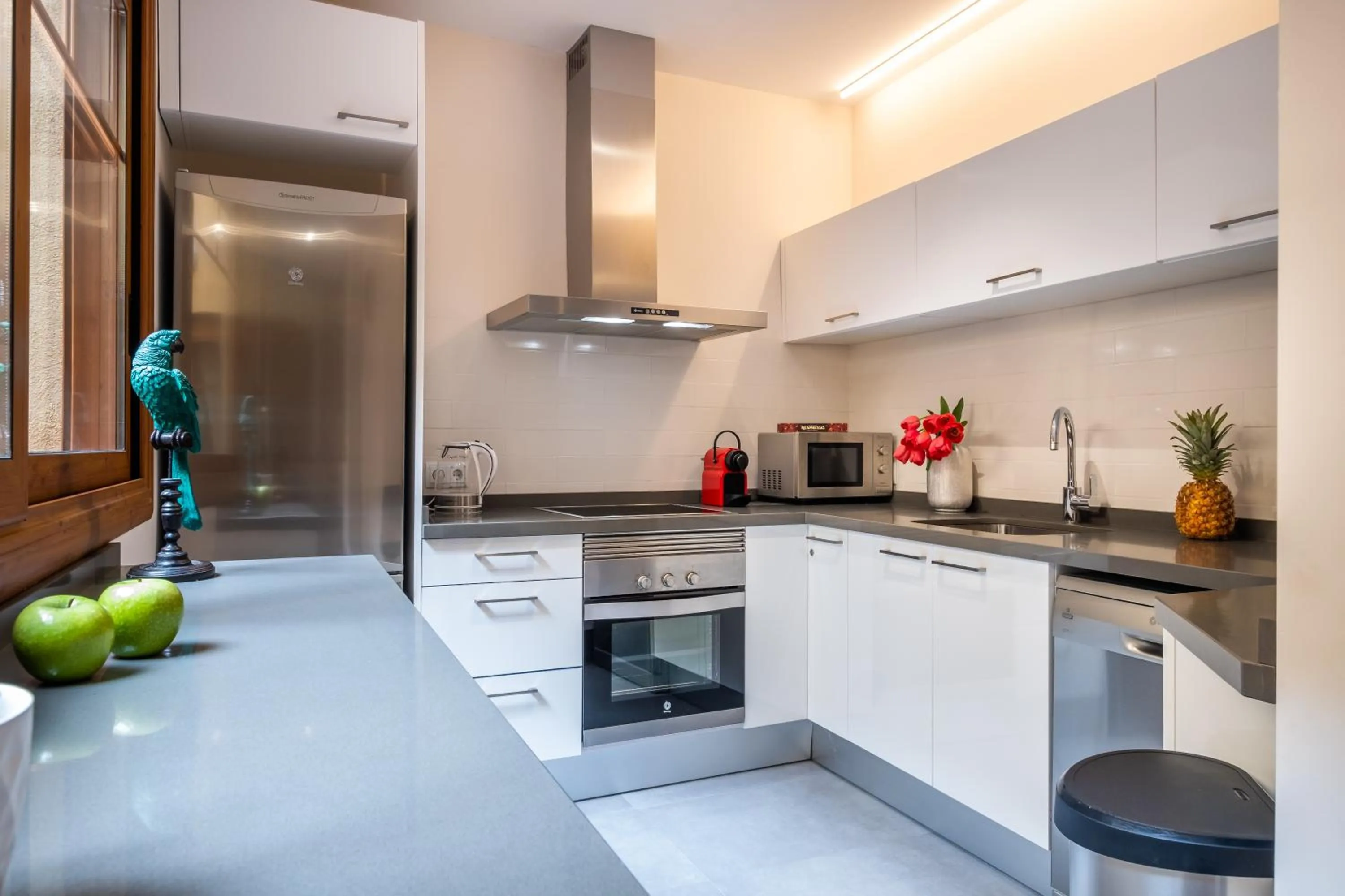 Kitchen or kitchenette in Lux Apartments Barcelona