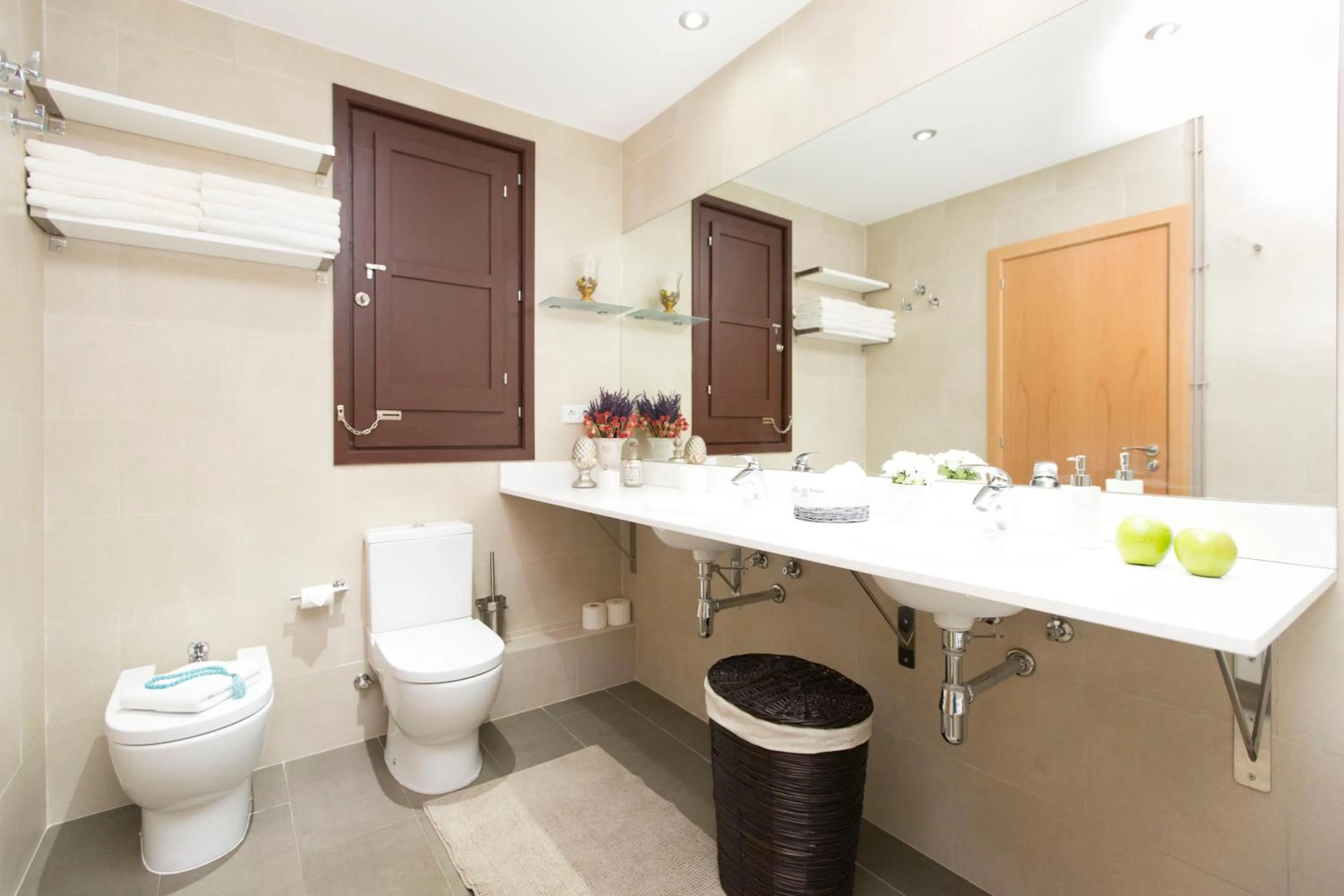 Bathroom in Lux Apartments Barcelona