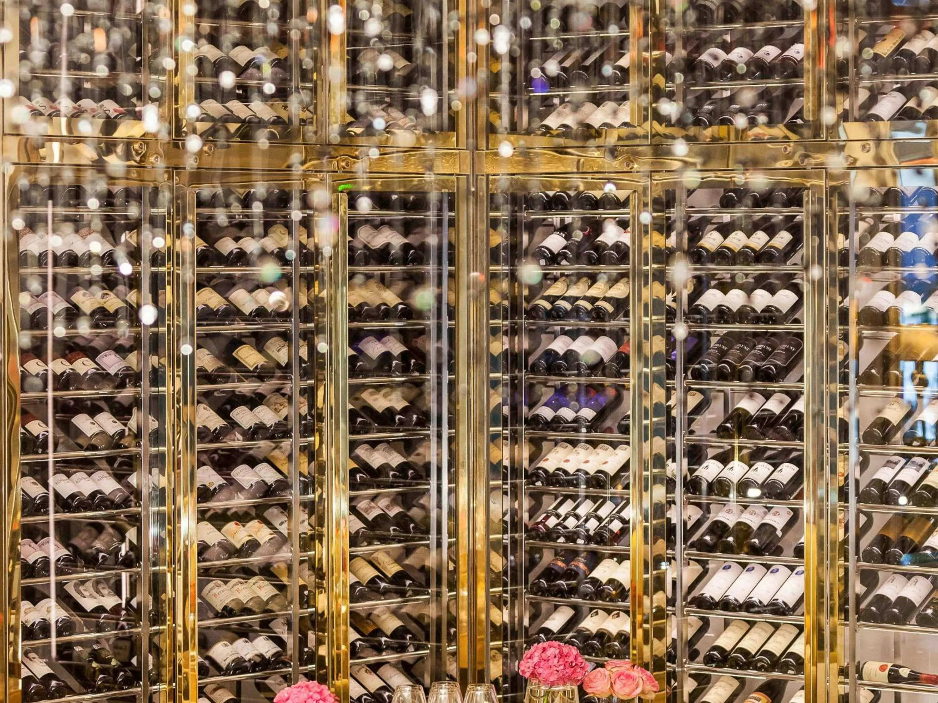 Restaurant/places to eat in Fairmont Hotel Vier Jahreszeiten