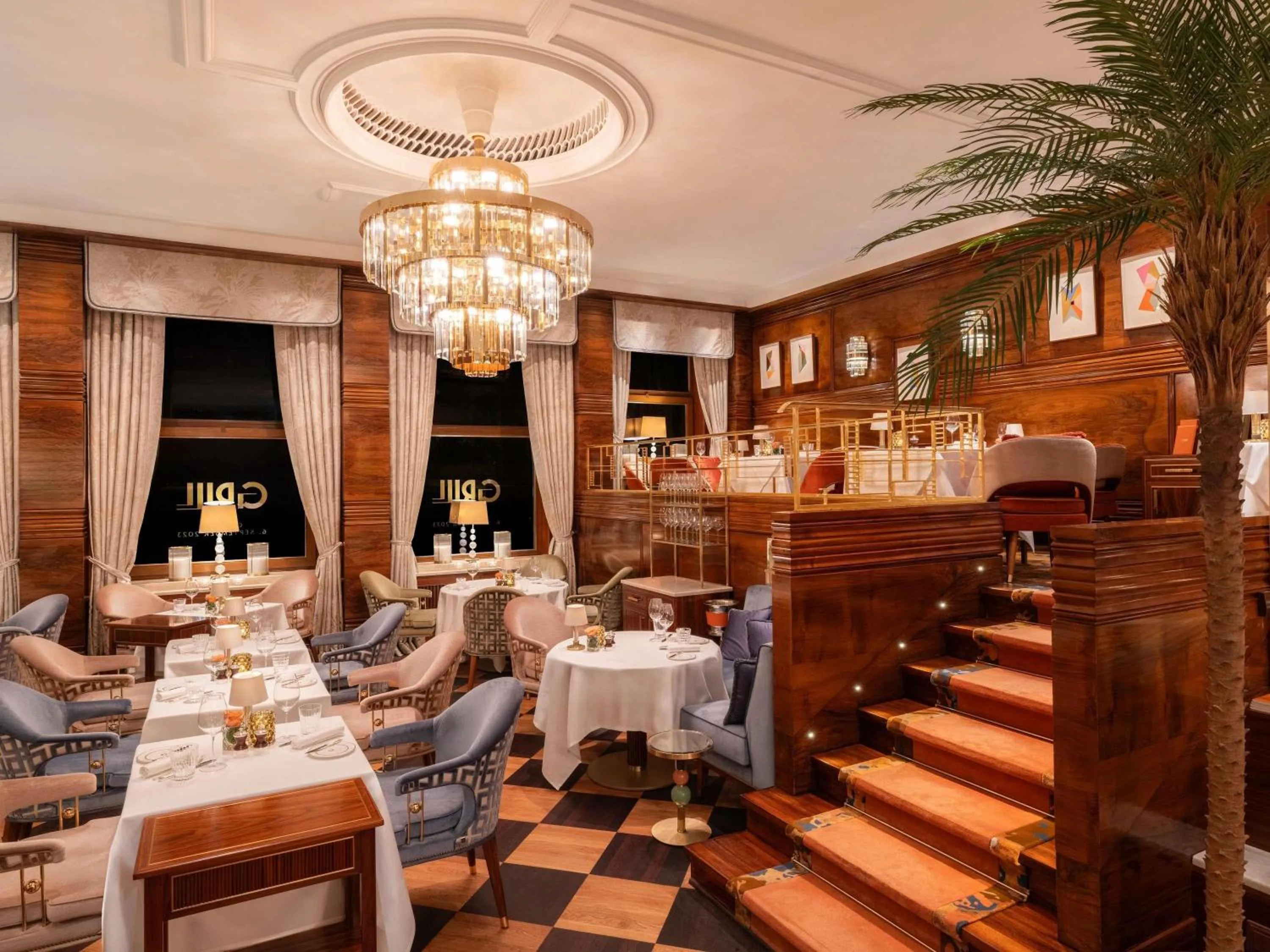 Restaurant/places to eat in Fairmont Hotel Vier Jahreszeiten