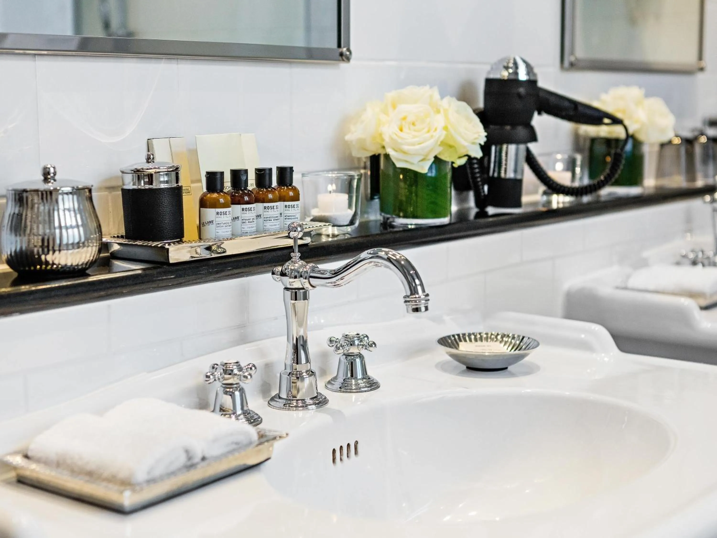 Bedroom in Fairmont Hotel Vier Jahreszeiten