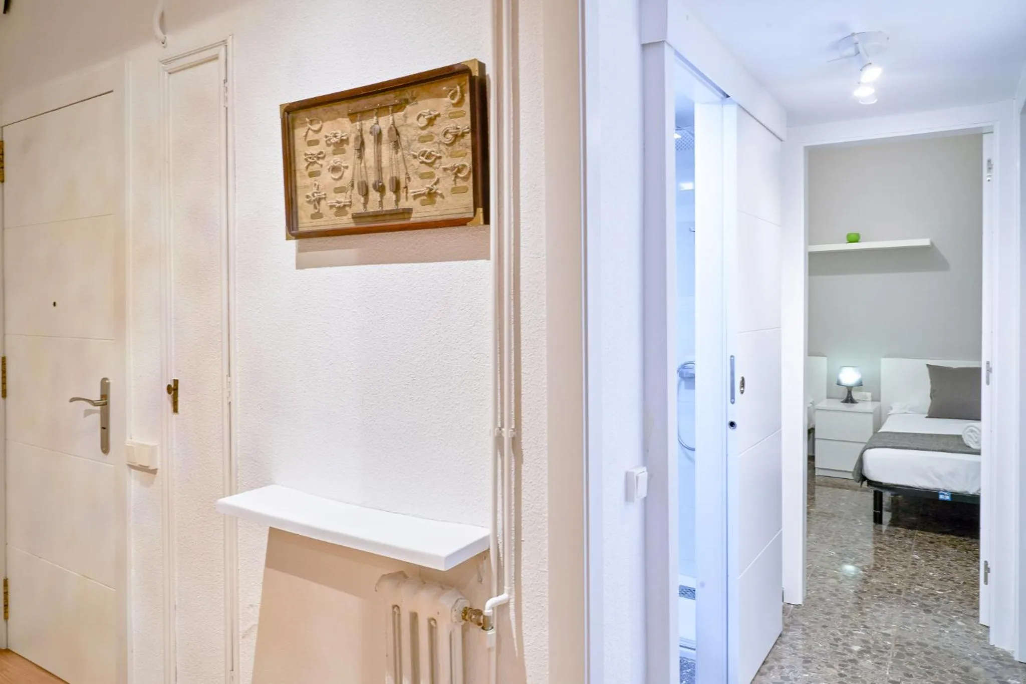 Bathroom, Bed in Family-Friendly Home in Central Barcelona 4BDR