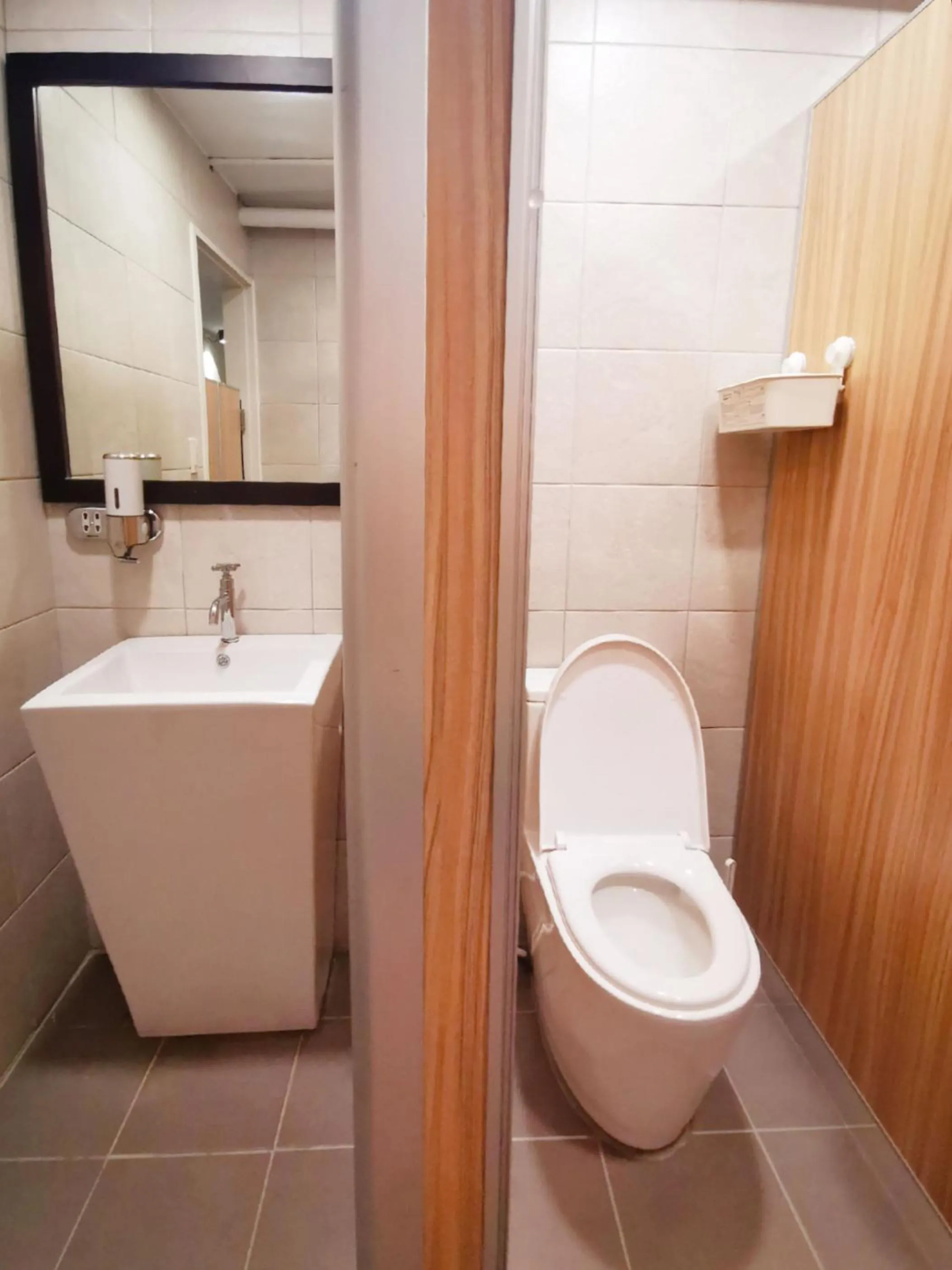 Toilet in Su Taichung Hostel - Self-service Lodge