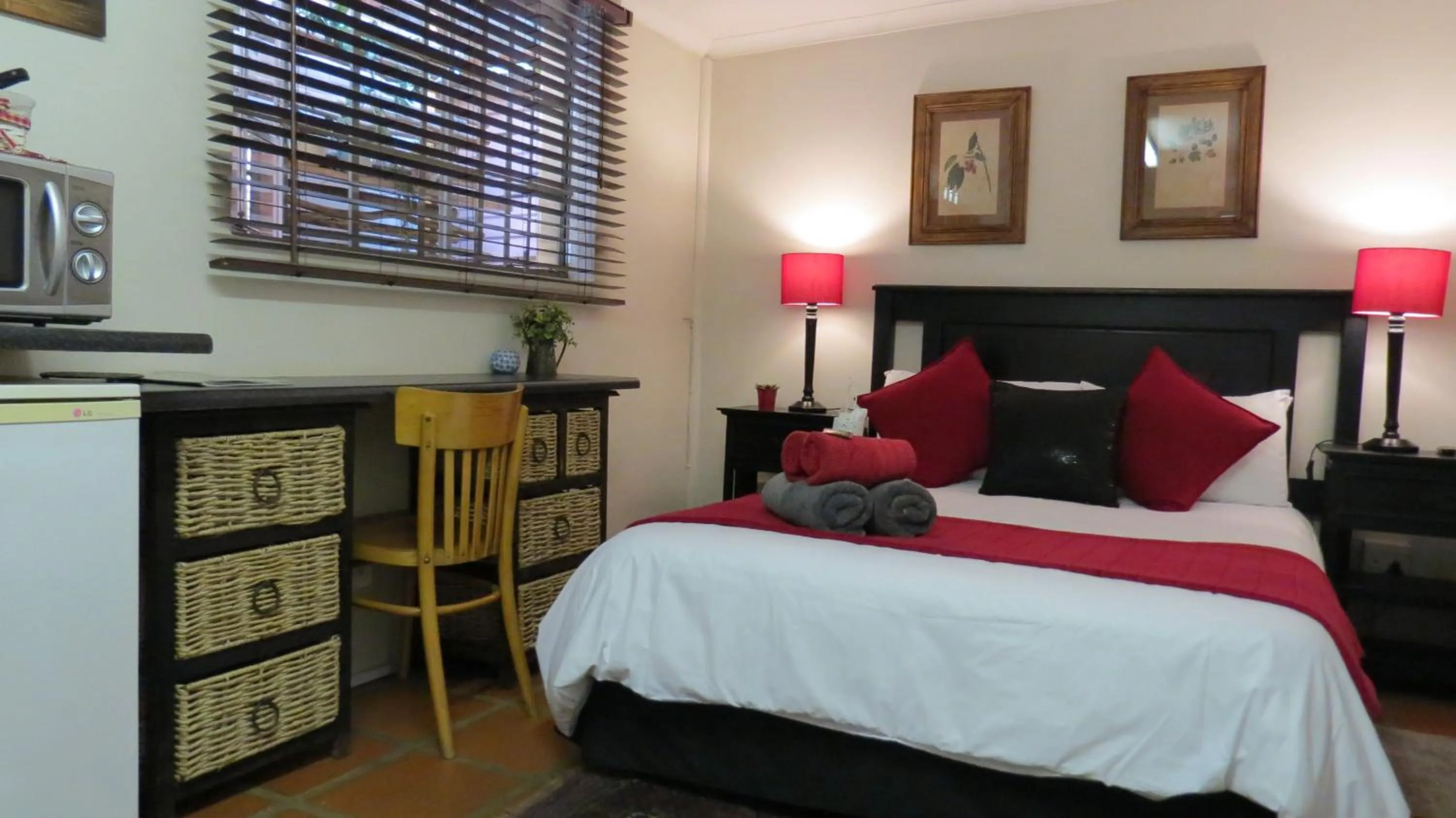 Bedroom, Bed in Ciara Guesthouse