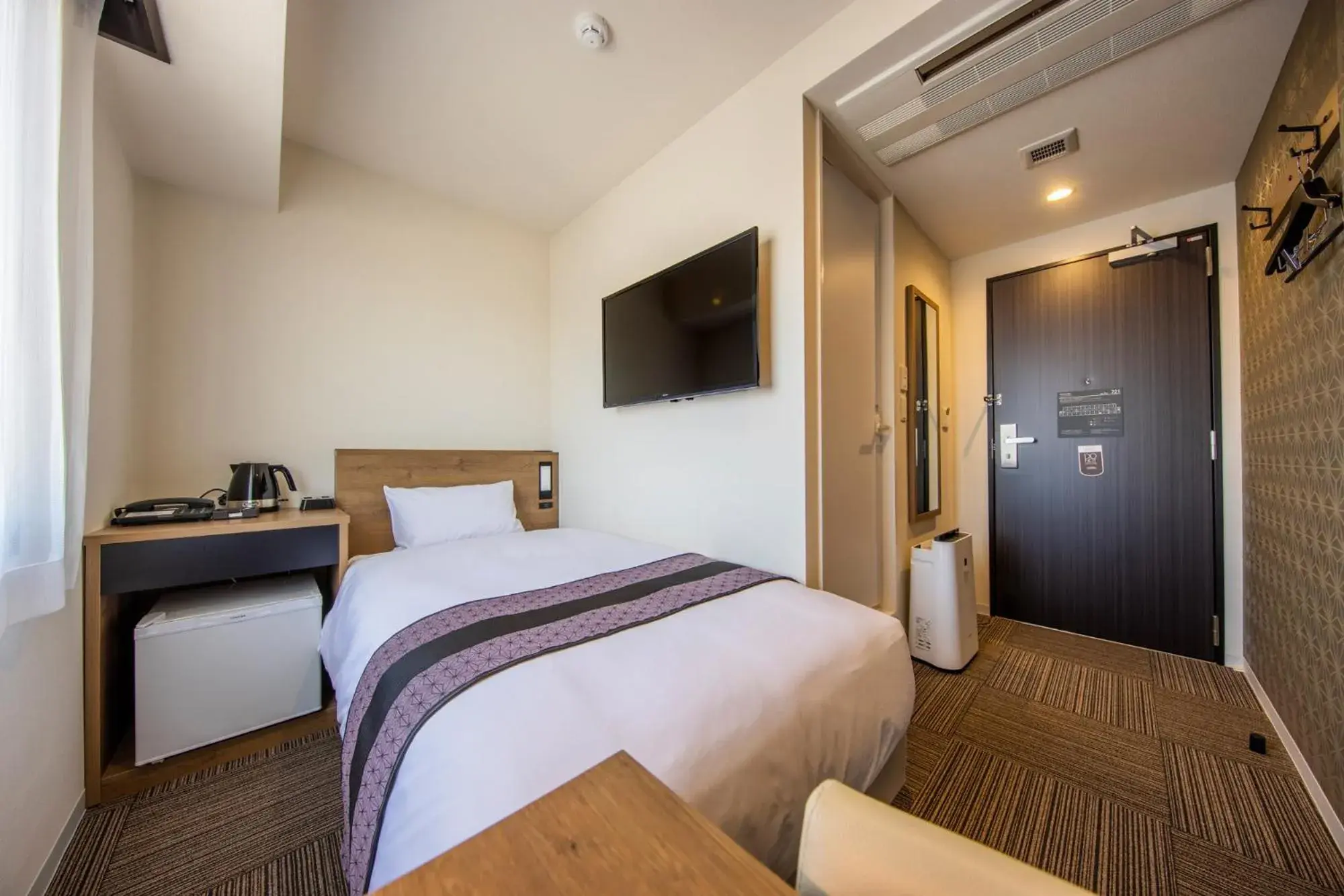 Double Room in Tosei Hotel & Seminar Makuhari Double Room in Tosei Hotel & Seminar Makuhari