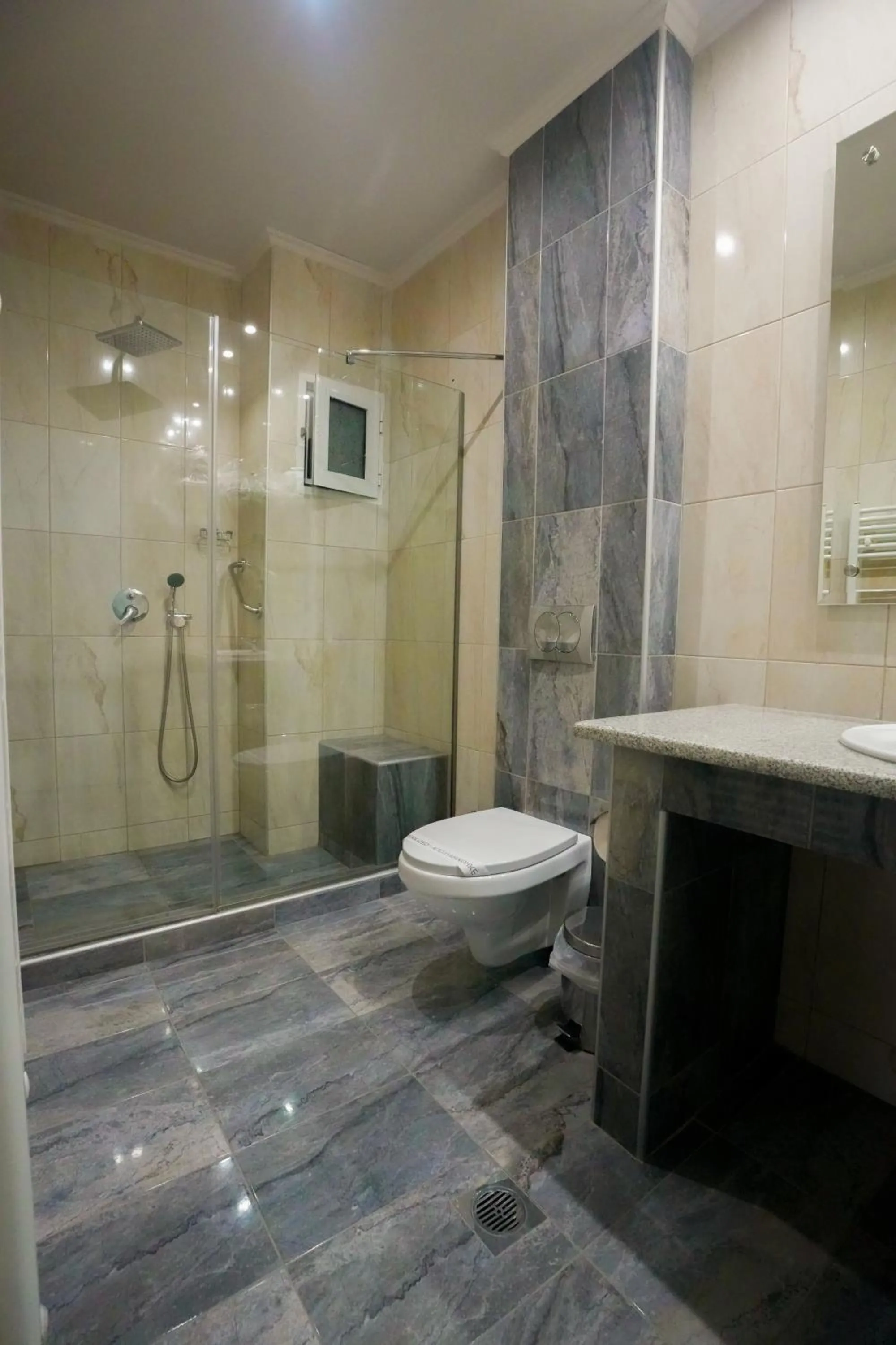 Shower in Hotel Marianna